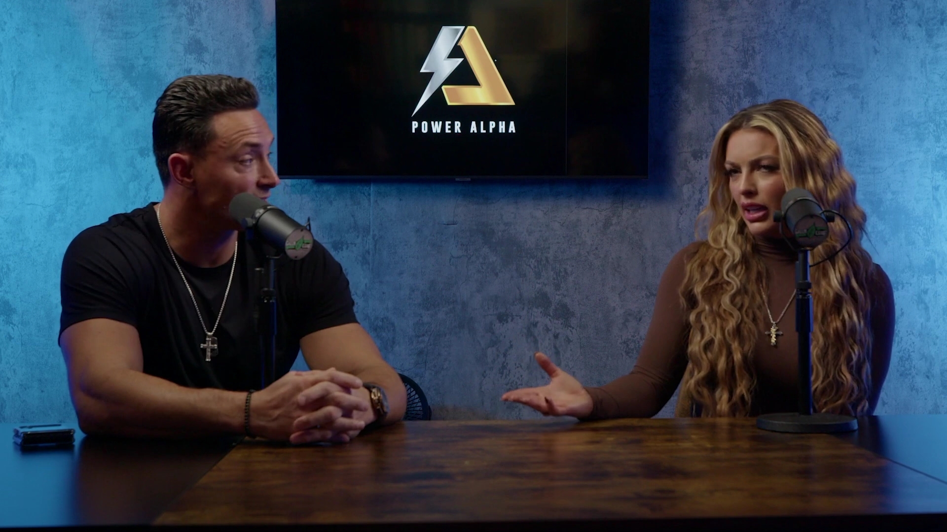 x2mate_com-Ep_9_-_Power_Alphas_Podcast___28Mandy_Saccomanno___Sabby_Piscitelli29-281080p29_mp40683.jpg