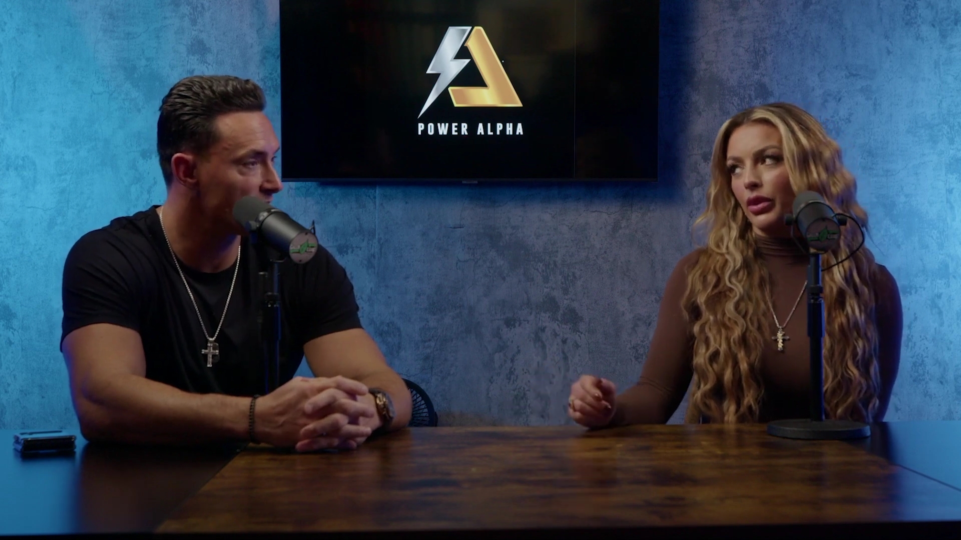 x2mate_com-Ep_9_-_Power_Alphas_Podcast___28Mandy_Saccomanno___Sabby_Piscitelli29-281080p29_mp40684.jpg