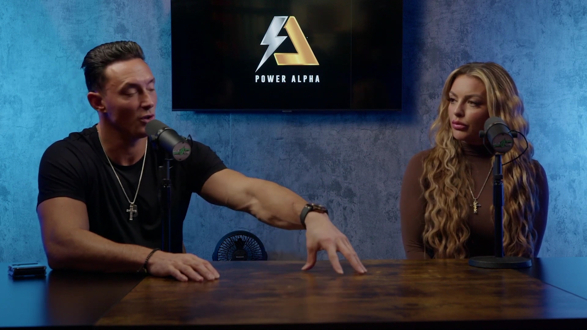 x2mate_com-Ep_9_-_Power_Alphas_Podcast___28Mandy_Saccomanno___Sabby_Piscitelli29-281080p29_mp40768.jpg