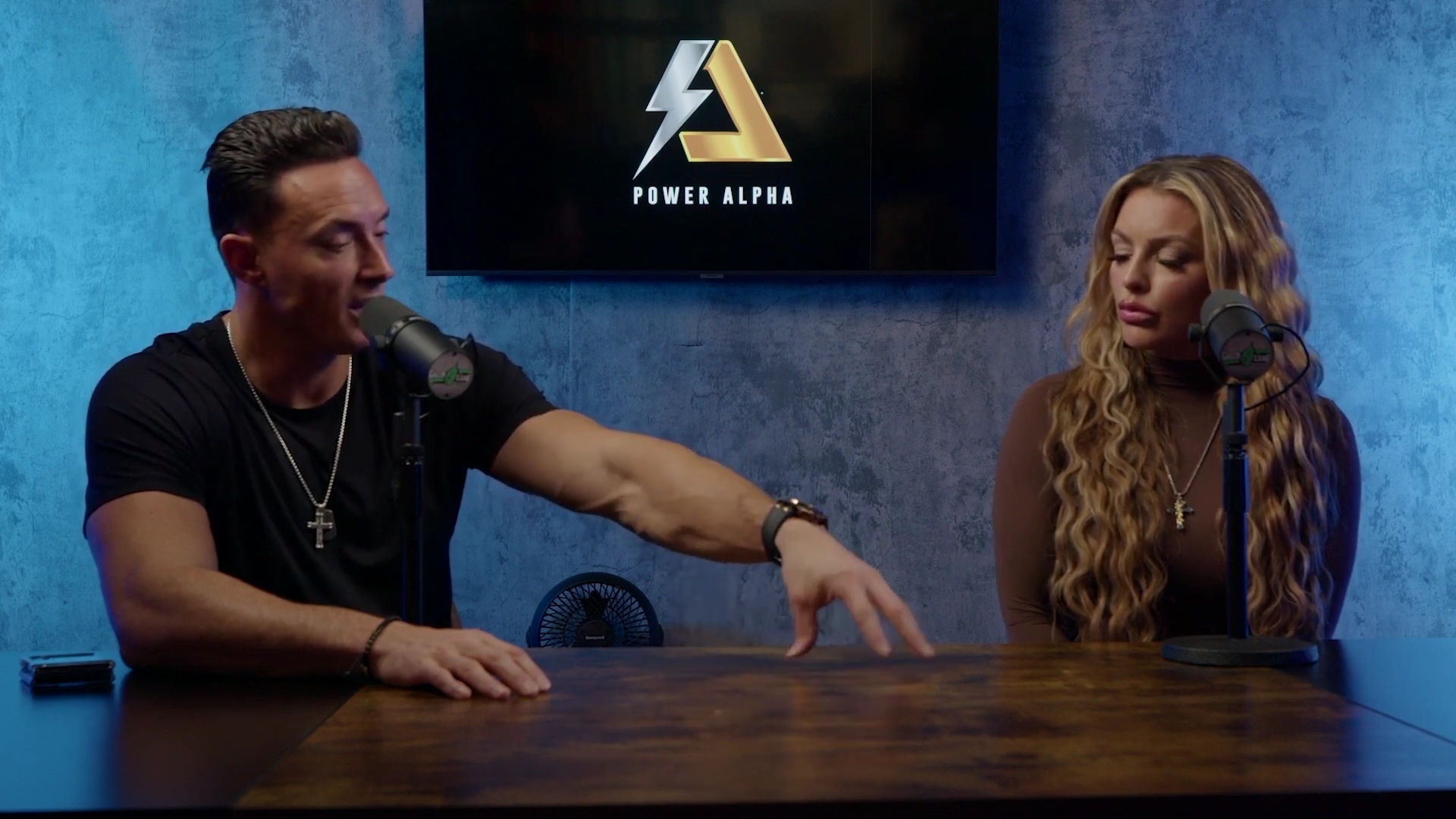 x2mate_com-Ep_9_-_Power_Alphas_Podcast___28Mandy_Saccomanno___Sabby_Piscitelli29-281080p29_mp40772.jpg