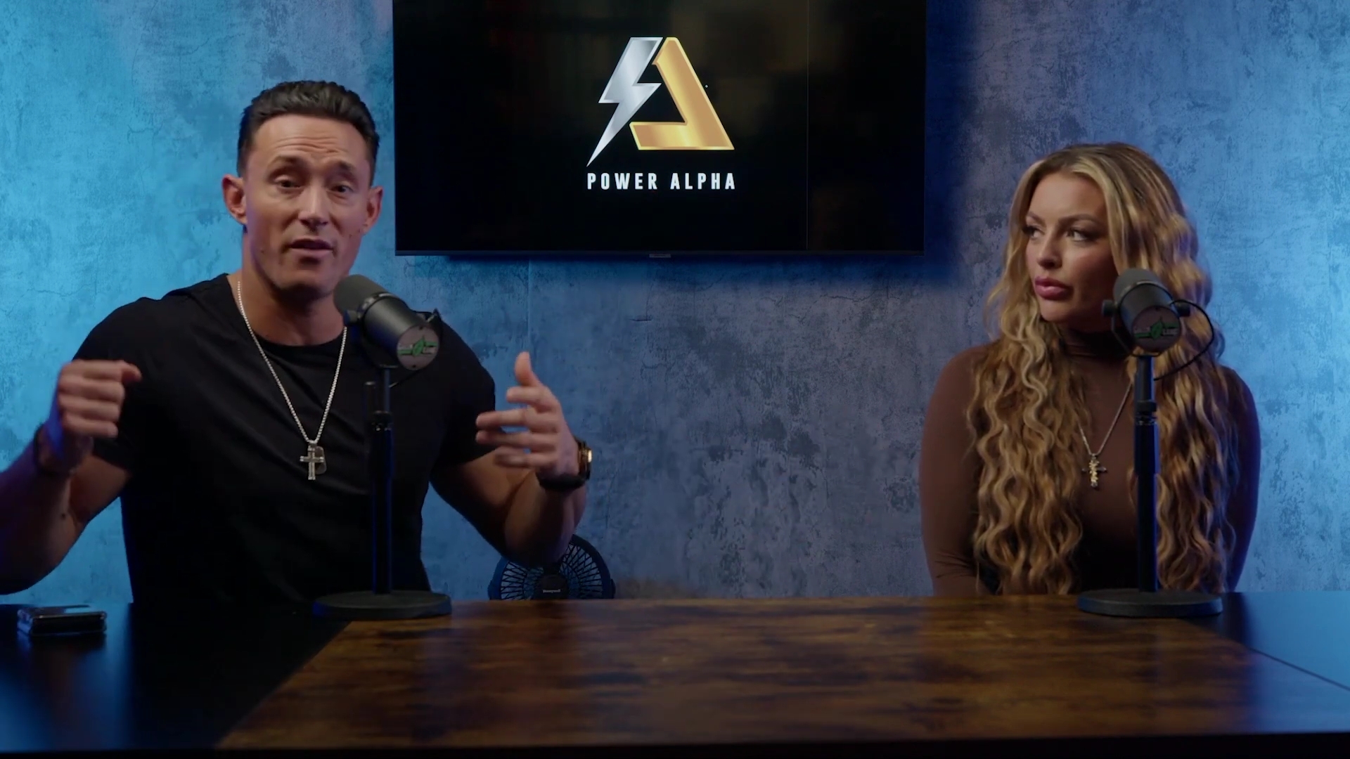 x2mate_com-Ep_9_-_Power_Alphas_Podcast___28Mandy_Saccomanno___Sabby_Piscitelli29-281080p29_mp40780.jpg