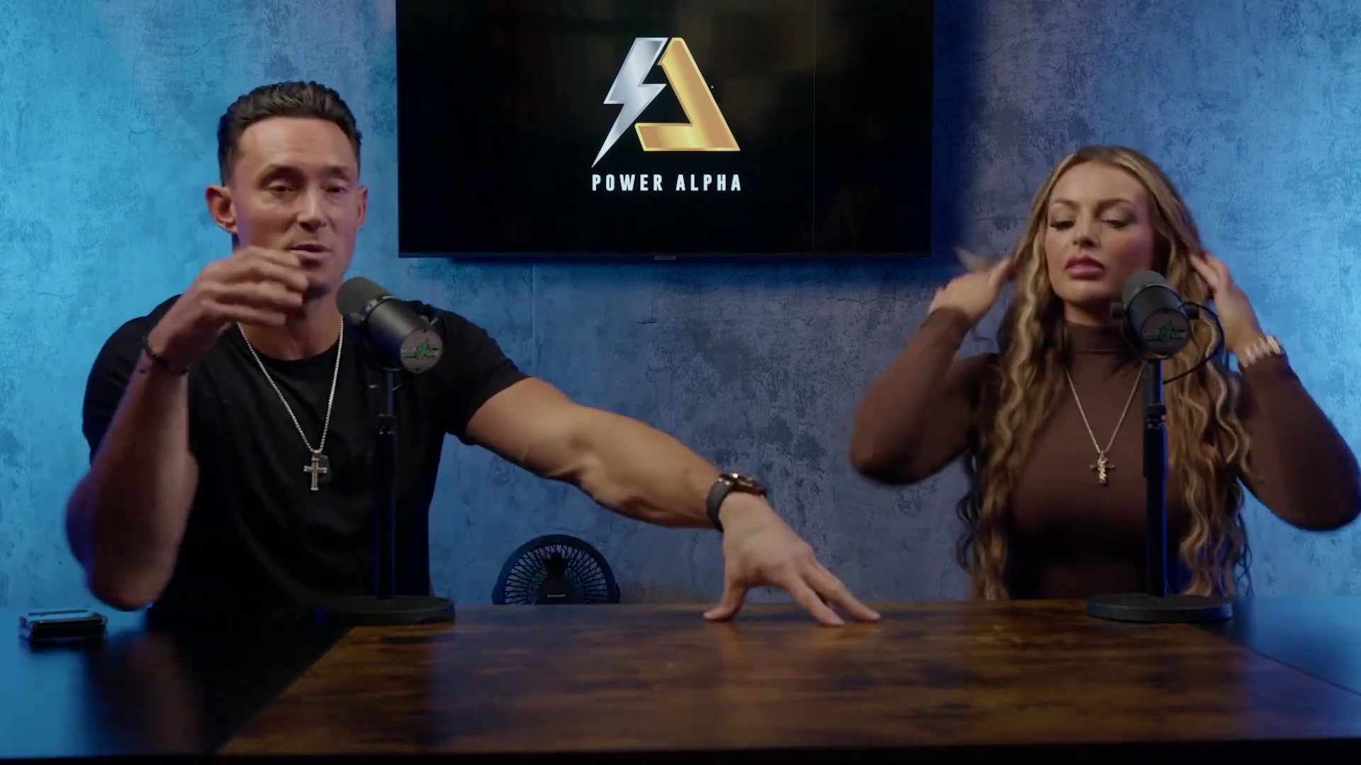 x2mate_com-Ep_9_-_Power_Alphas_Podcast___28Mandy_Saccomanno___Sabby_Piscitelli29-281080p29_mp40785.jpg