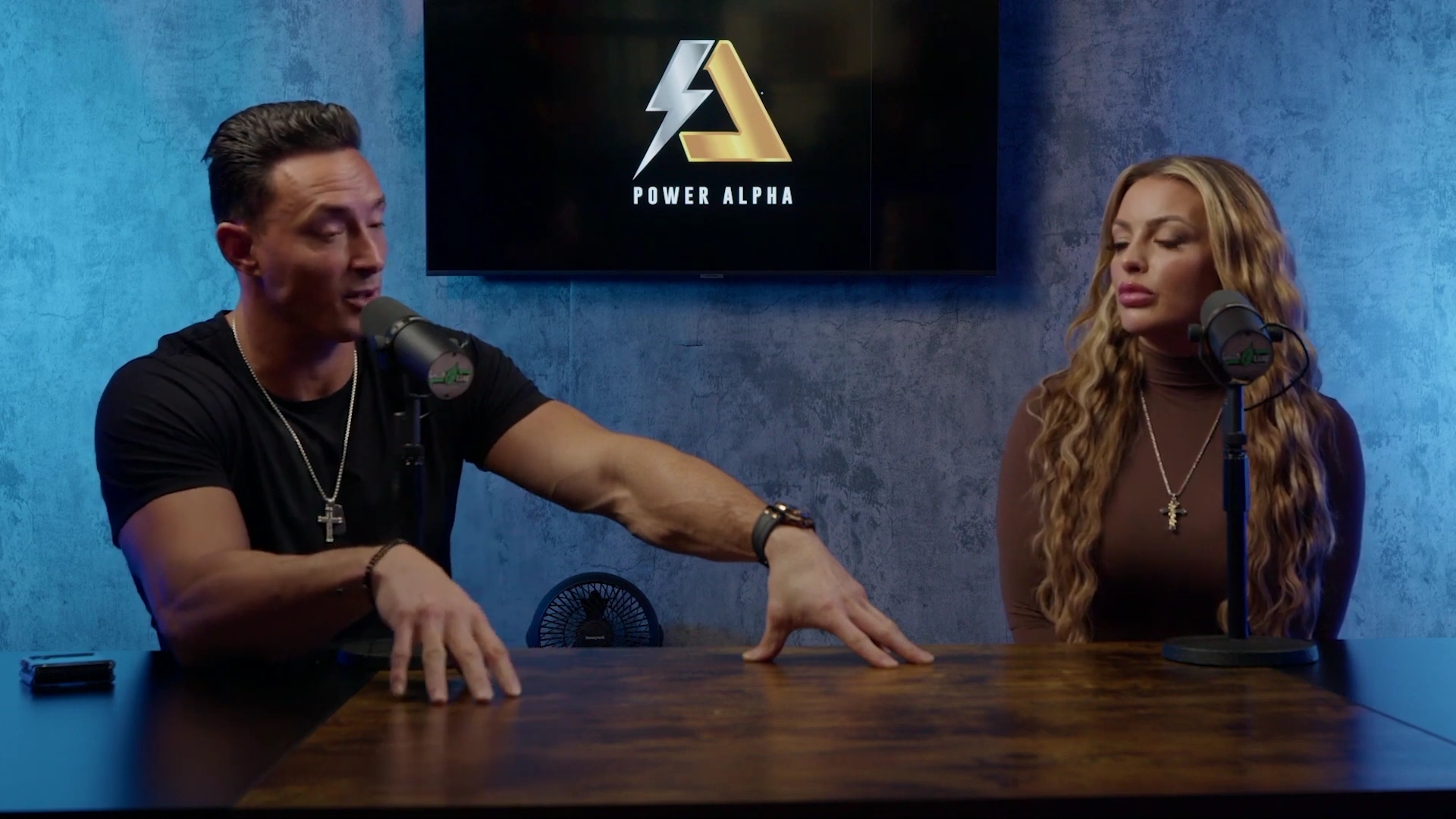 x2mate_com-Ep_9_-_Power_Alphas_Podcast___28Mandy_Saccomanno___Sabby_Piscitelli29-281080p29_mp40791.jpg