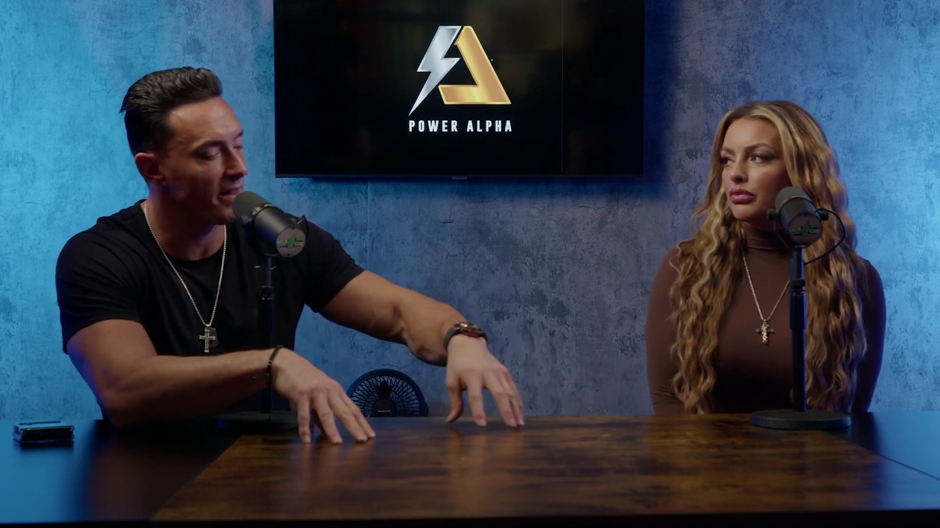 x2mate_com-Ep_9_-_Power_Alphas_Podcast___28Mandy_Saccomanno___Sabby_Piscitelli29-281080p29_mp40794.jpg