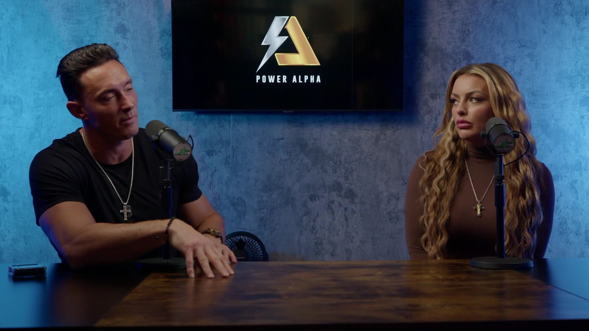 x2mate_com-Ep_9_-_Power_Alphas_Podcast___28Mandy_Saccomanno___Sabby_Piscitelli29-281080p29_mp40795.jpg