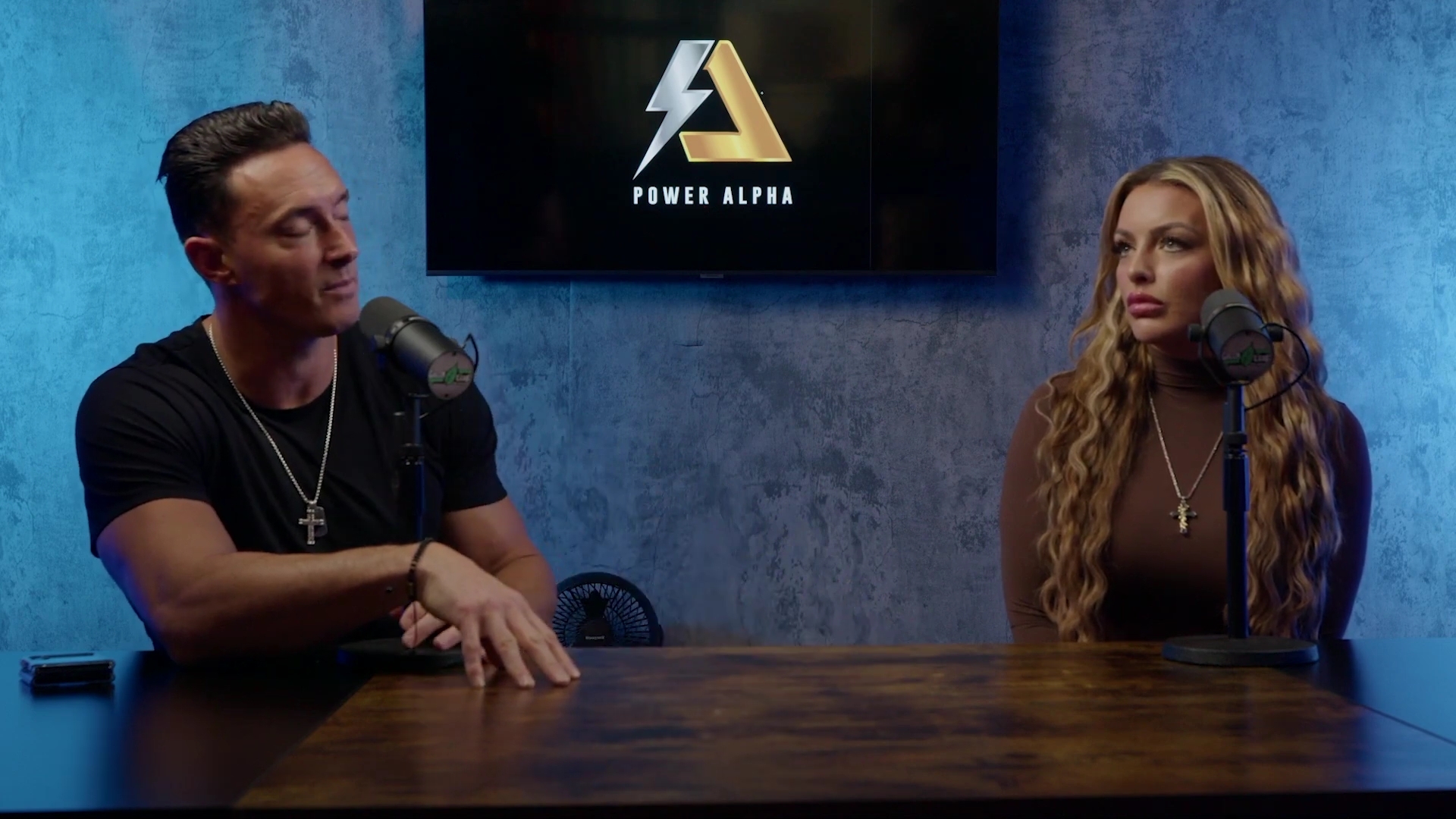 x2mate_com-Ep_9_-_Power_Alphas_Podcast___28Mandy_Saccomanno___Sabby_Piscitelli29-281080p29_mp40798.jpg