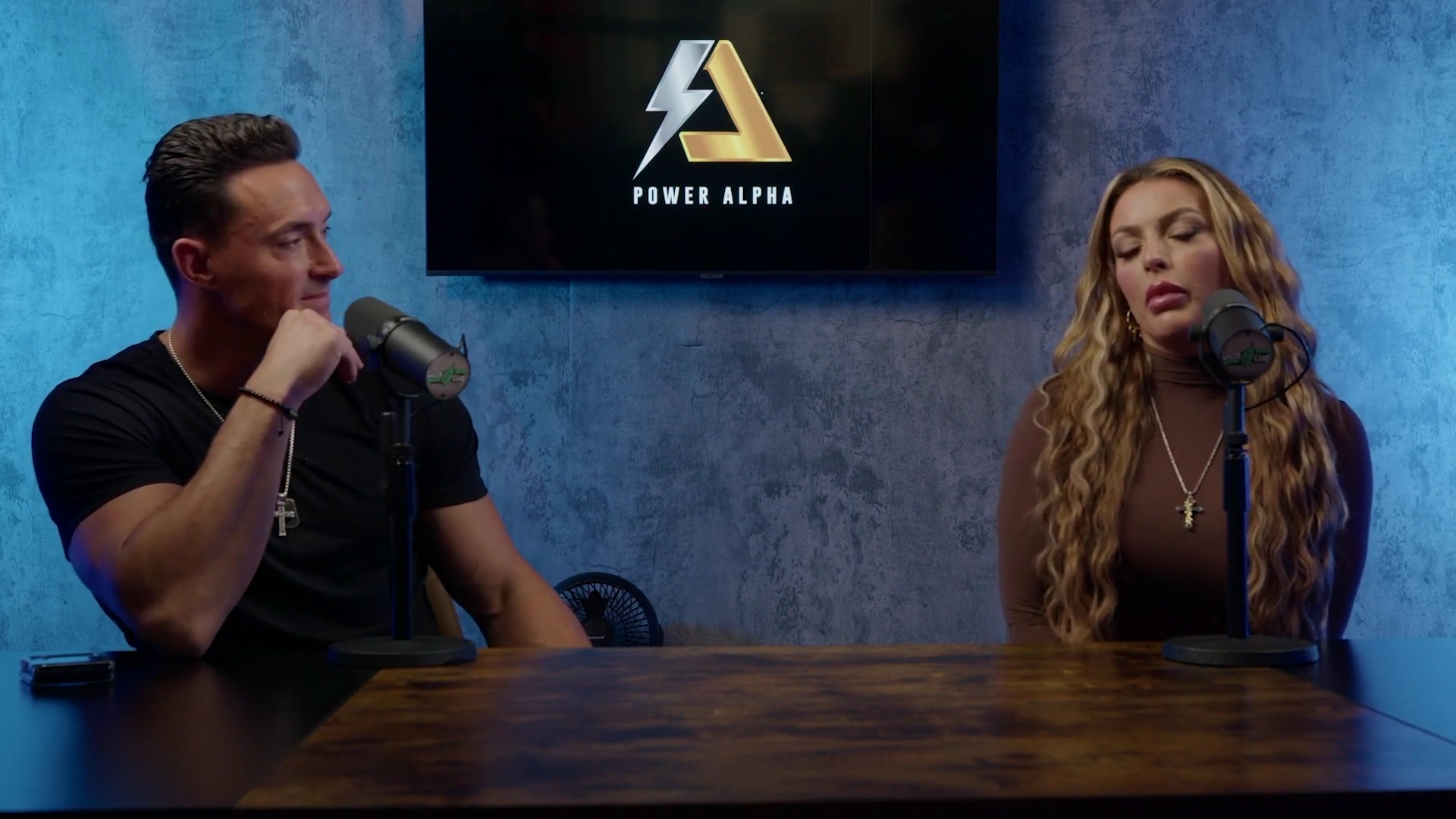 x2mate_com-Ep_9_-_Power_Alphas_Podcast___28Mandy_Saccomanno___Sabby_Piscitelli29-281080p29_mp40803.jpg