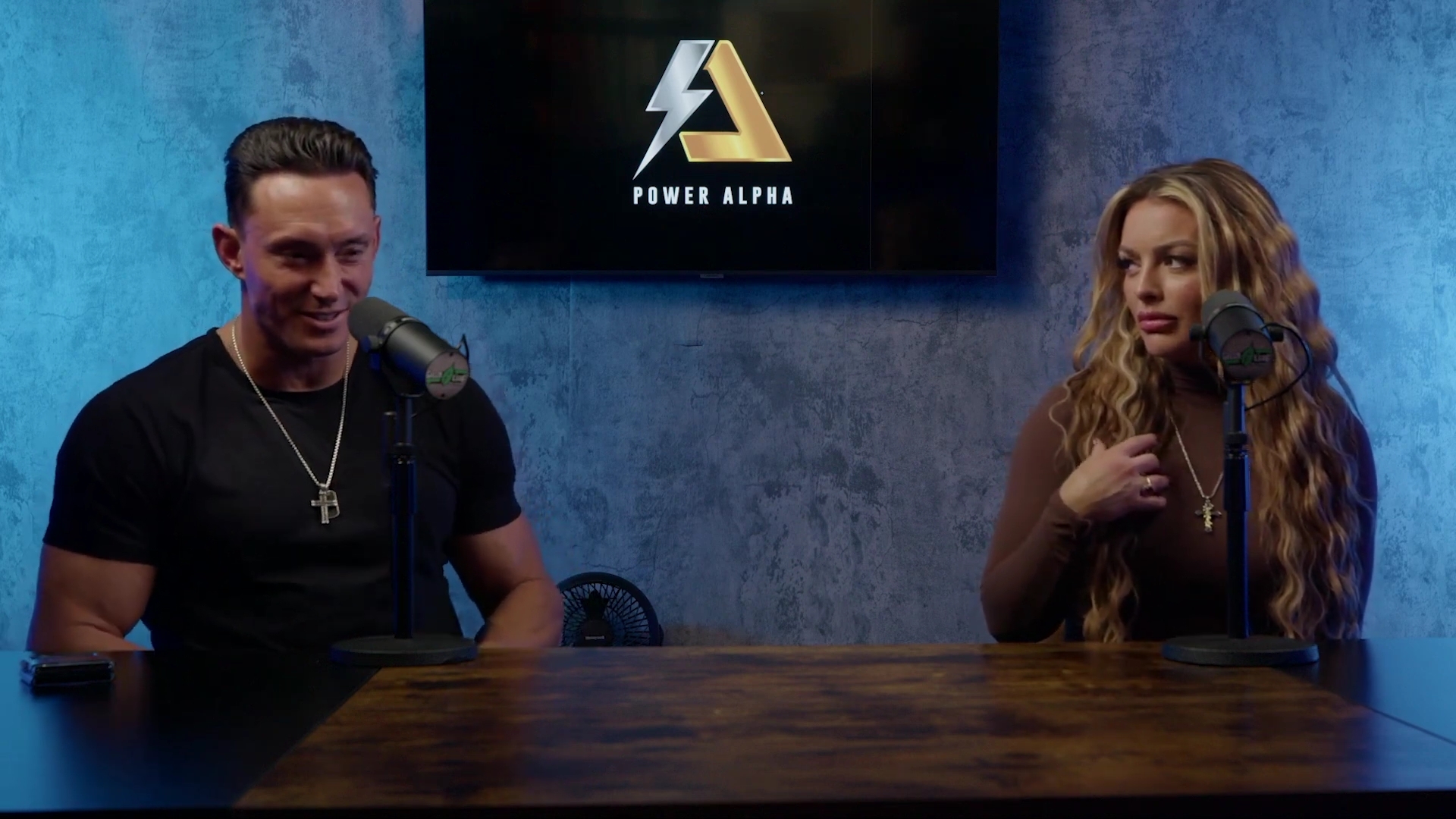 x2mate_com-Ep_9_-_Power_Alphas_Podcast___28Mandy_Saccomanno___Sabby_Piscitelli29-281080p29_mp40855.jpg