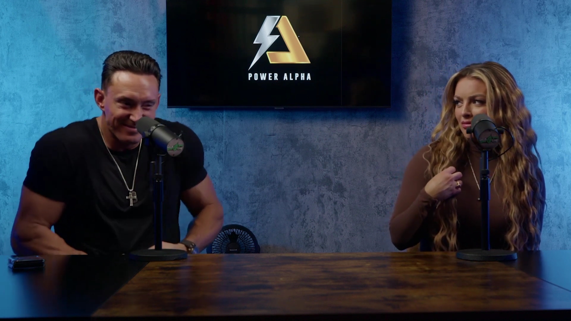x2mate_com-Ep_9_-_Power_Alphas_Podcast___28Mandy_Saccomanno___Sabby_Piscitelli29-281080p29_mp40856.jpg