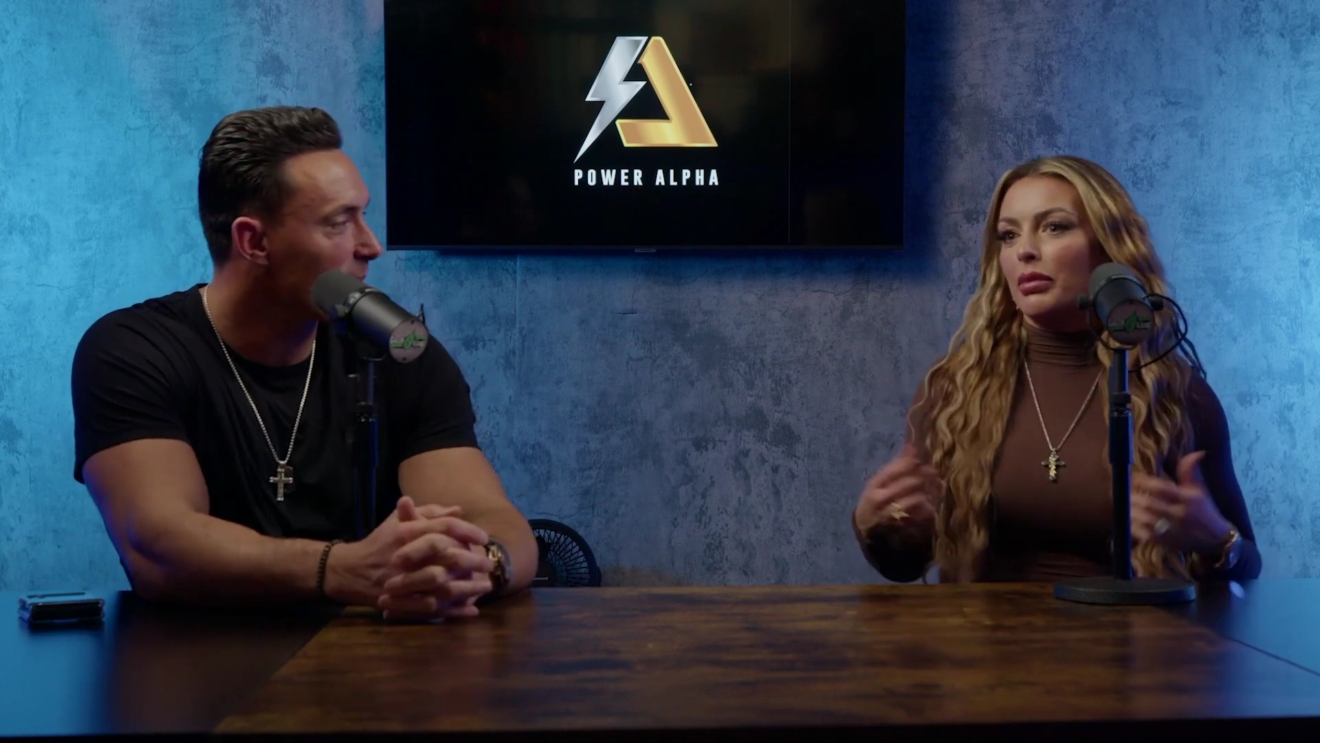 x2mate_com-Ep_9_-_Power_Alphas_Podcast___28Mandy_Saccomanno___Sabby_Piscitelli29-281080p29_mp40874.jpg
