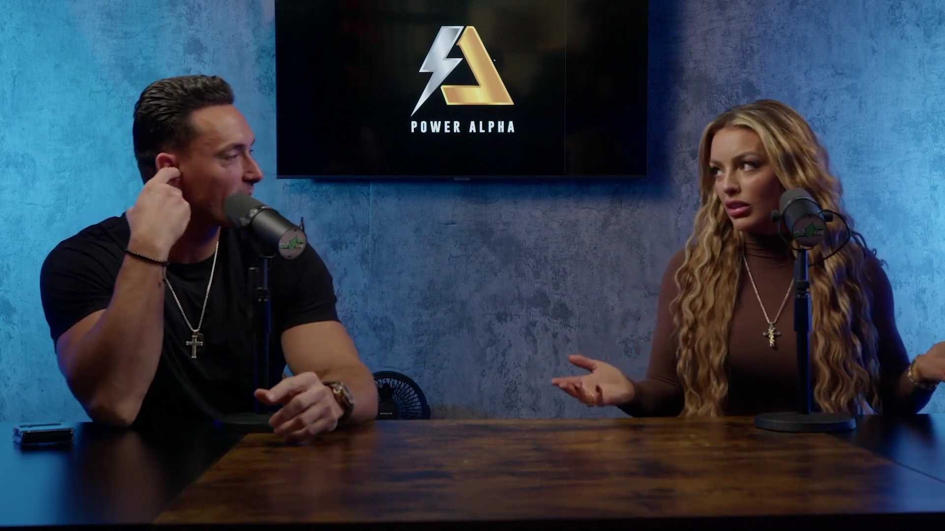 x2mate_com-Ep_9_-_Power_Alphas_Podcast___28Mandy_Saccomanno___Sabby_Piscitelli29-281080p29_mp40875.jpg