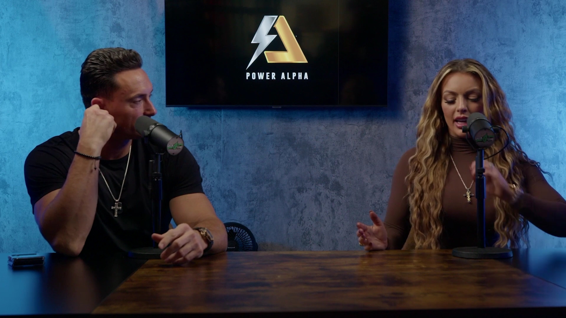 x2mate_com-Ep_9_-_Power_Alphas_Podcast___28Mandy_Saccomanno___Sabby_Piscitelli29-281080p29_mp40878.jpg