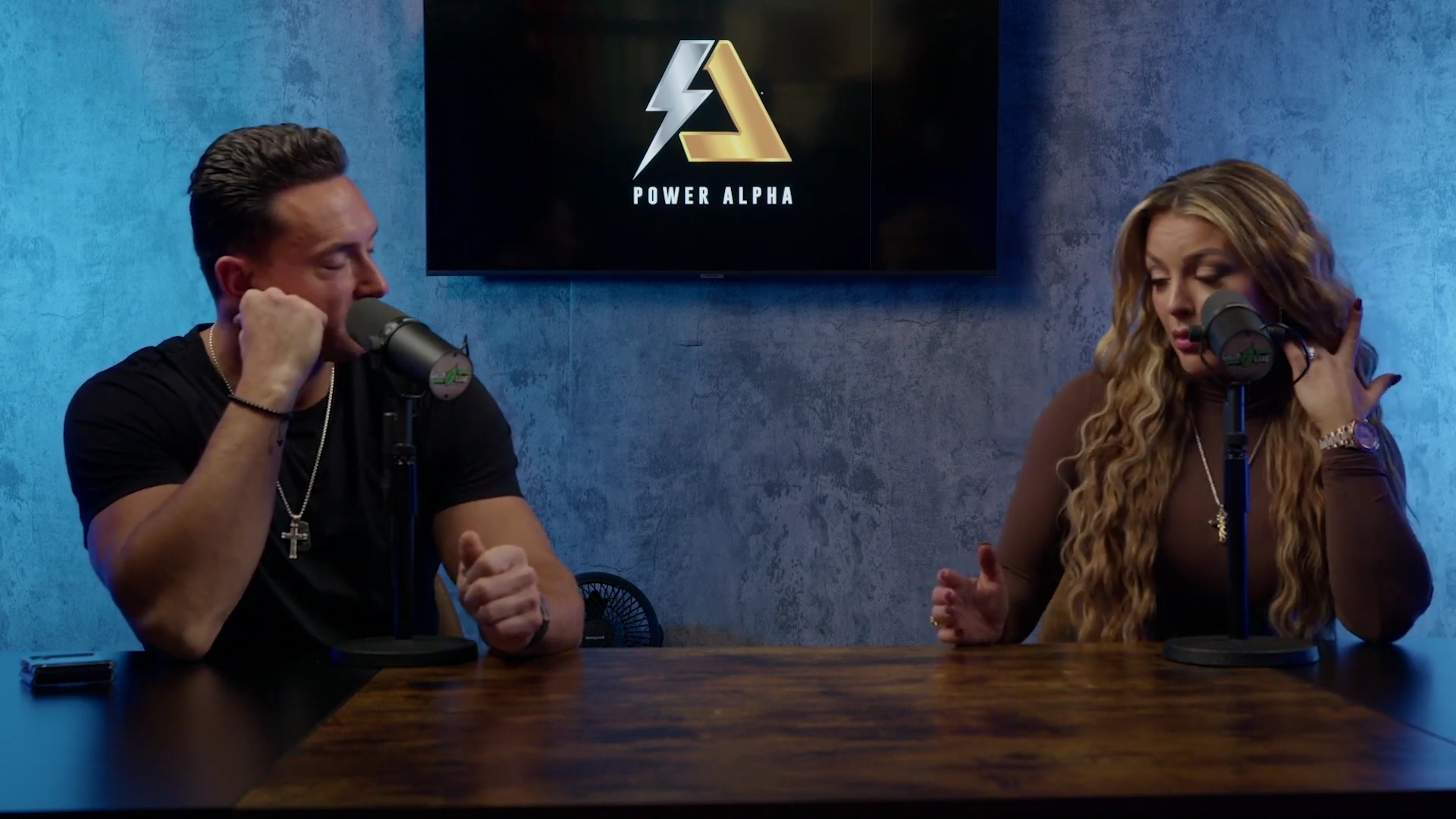x2mate_com-Ep_9_-_Power_Alphas_Podcast___28Mandy_Saccomanno___Sabby_Piscitelli29-281080p29_mp40882.jpg
