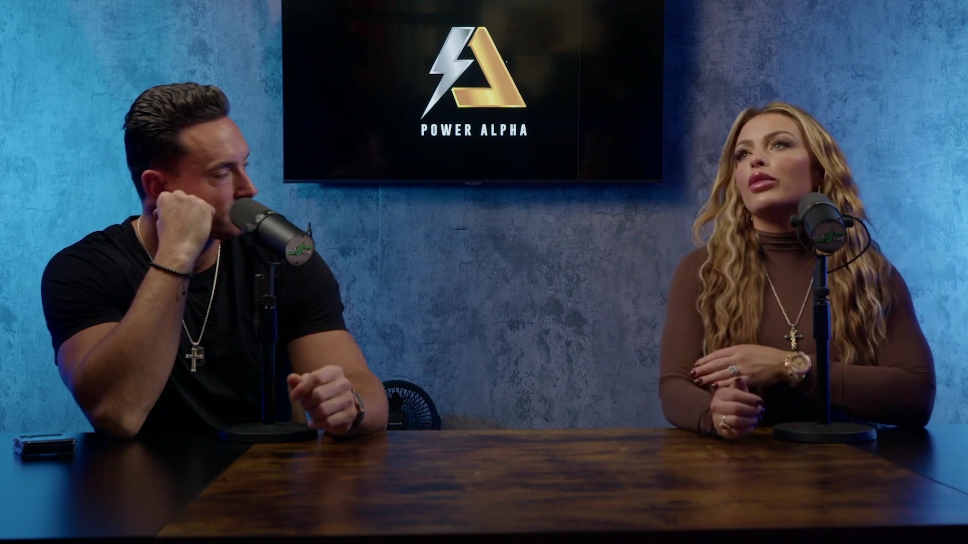 x2mate_com-Ep_9_-_Power_Alphas_Podcast___28Mandy_Saccomanno___Sabby_Piscitelli29-281080p29_mp40885.jpg