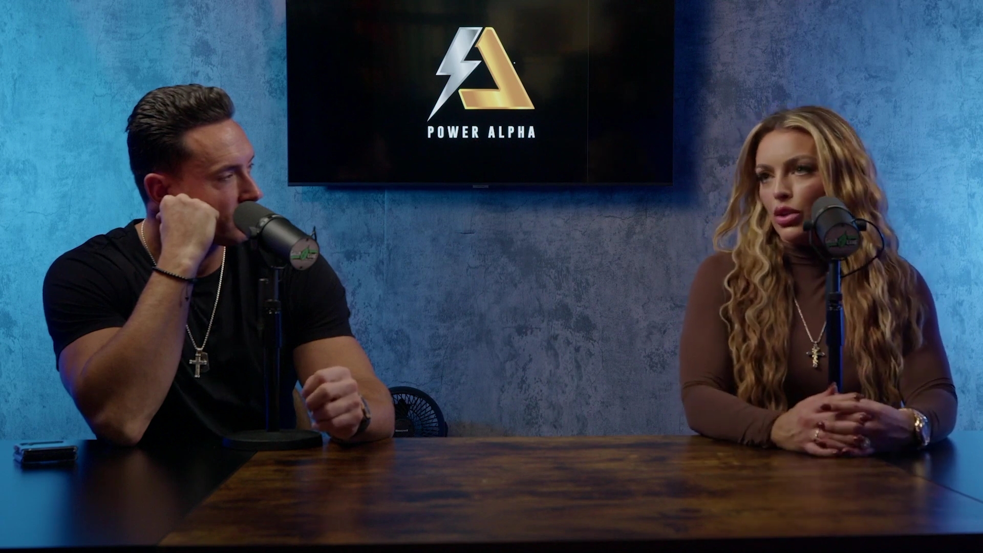x2mate_com-Ep_9_-_Power_Alphas_Podcast___28Mandy_Saccomanno___Sabby_Piscitelli29-281080p29_mp40889.jpg