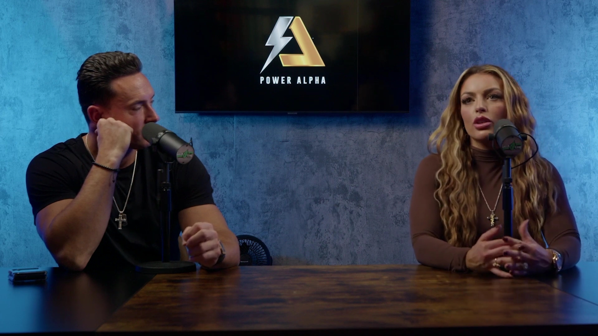 x2mate_com-Ep_9_-_Power_Alphas_Podcast___28Mandy_Saccomanno___Sabby_Piscitelli29-281080p29_mp40890.jpg