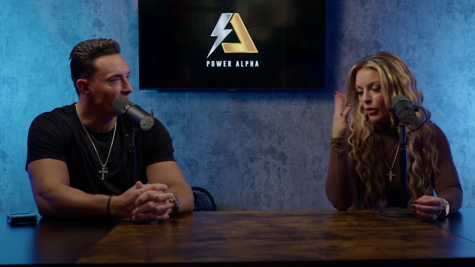 x2mate_com-Ep_9_-_Power_Alphas_Podcast___28Mandy_Saccomanno___Sabby_Piscitelli29-281080p29_mp40901.jpg