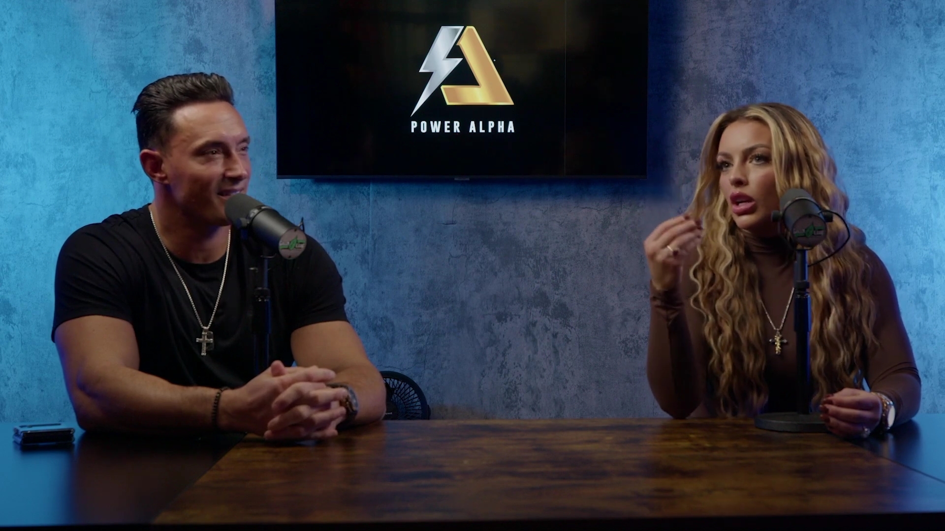 x2mate_com-Ep_9_-_Power_Alphas_Podcast___28Mandy_Saccomanno___Sabby_Piscitelli29-281080p29_mp40903.jpg