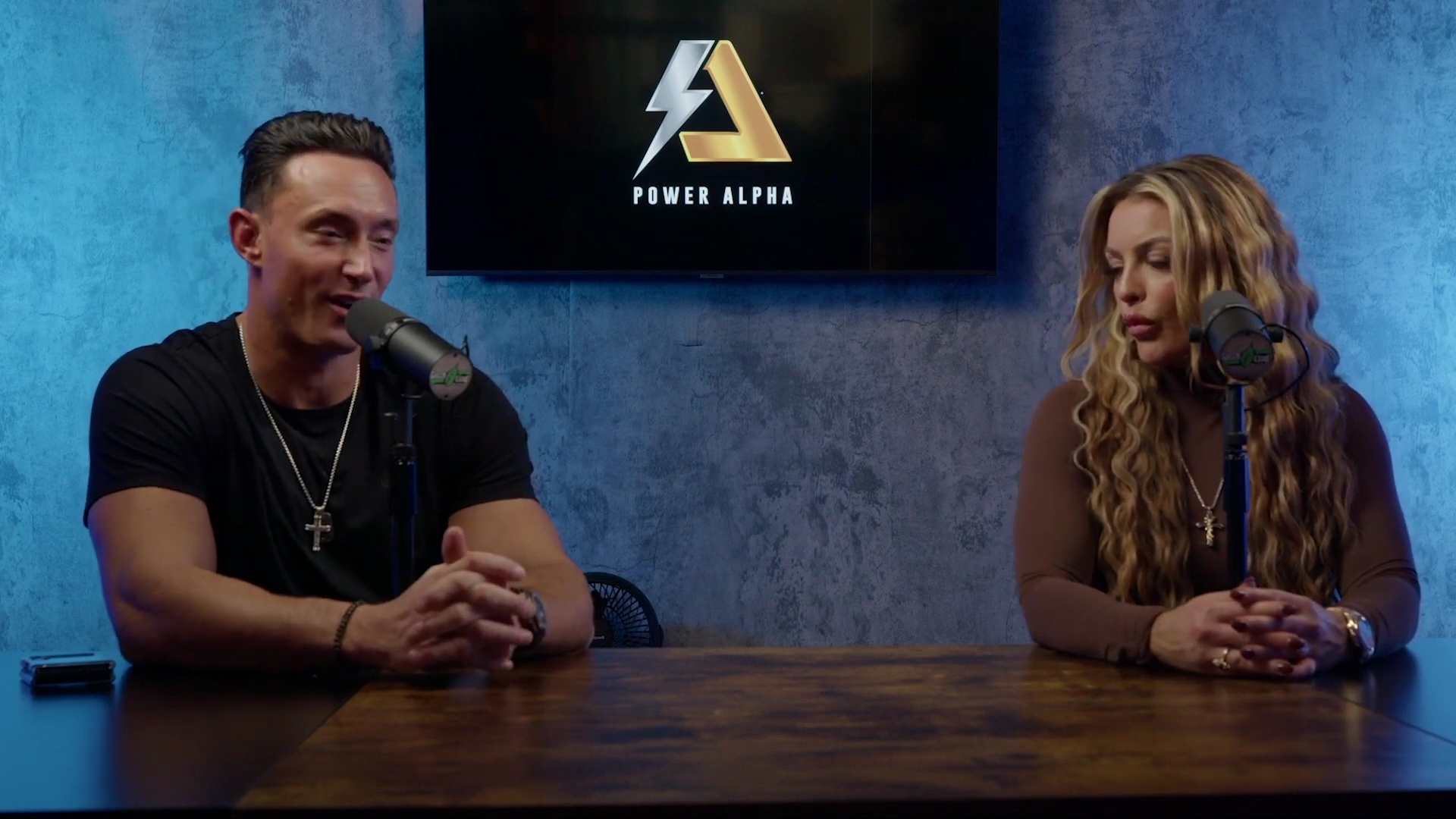 x2mate_com-Ep_9_-_Power_Alphas_Podcast___28Mandy_Saccomanno___Sabby_Piscitelli29-281080p29_mp40910.jpg