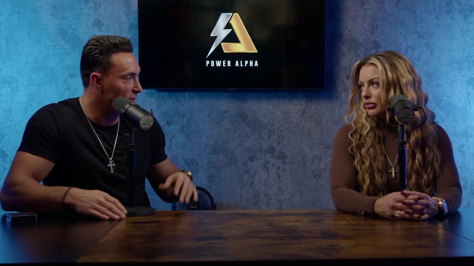 x2mate_com-Ep_9_-_Power_Alphas_Podcast___28Mandy_Saccomanno___Sabby_Piscitelli29-281080p29_mp40915.jpg