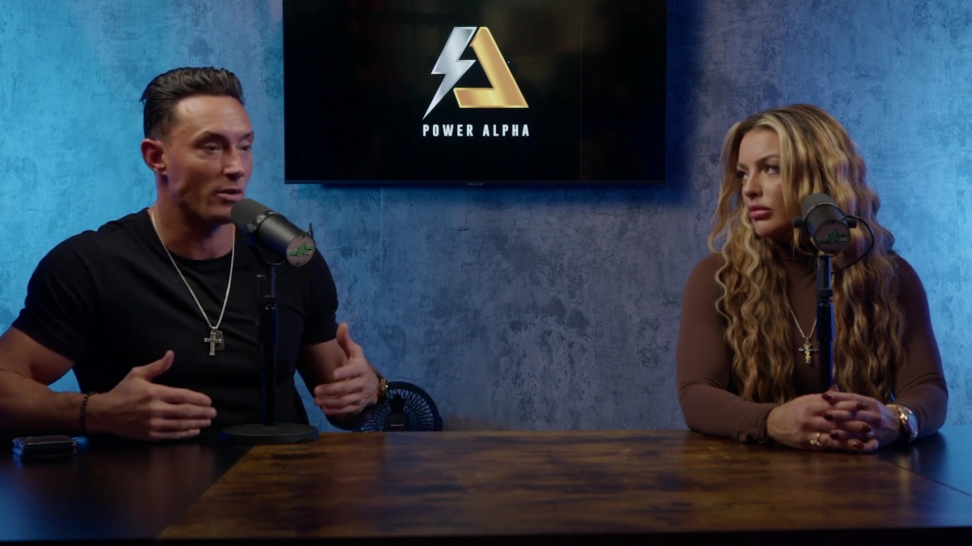 x2mate_com-Ep_9_-_Power_Alphas_Podcast___28Mandy_Saccomanno___Sabby_Piscitelli29-281080p29_mp40919.jpg