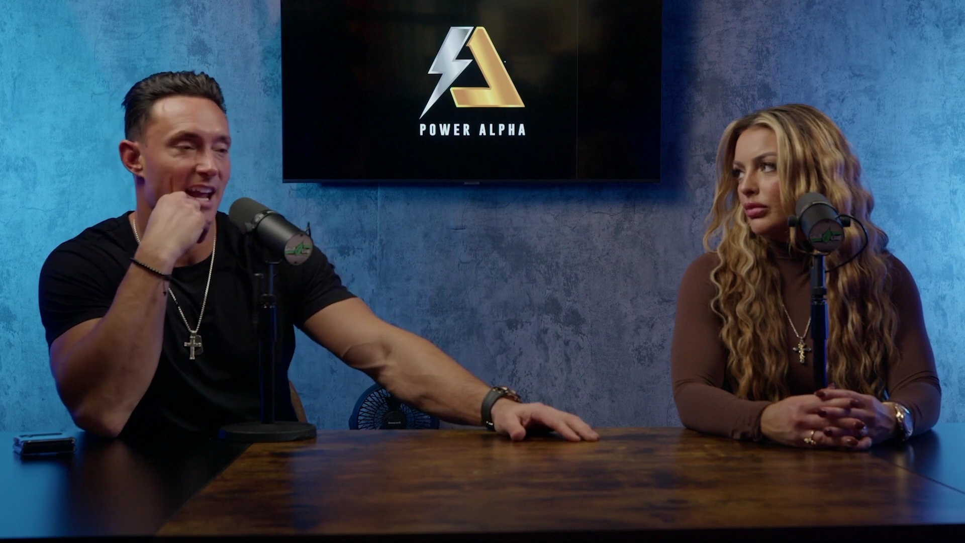 x2mate_com-Ep_9_-_Power_Alphas_Podcast___28Mandy_Saccomanno___Sabby_Piscitelli29-281080p29_mp40922.jpg
