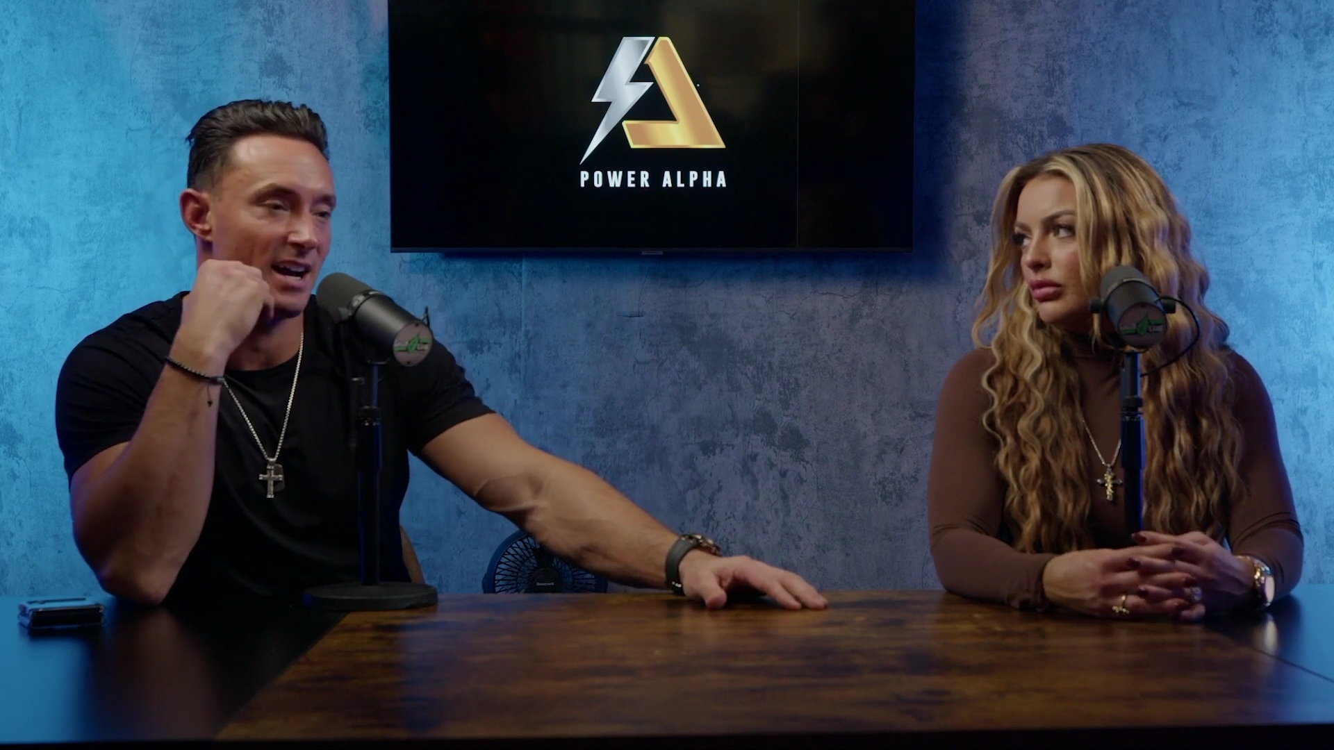 x2mate_com-Ep_9_-_Power_Alphas_Podcast___28Mandy_Saccomanno___Sabby_Piscitelli29-281080p29_mp40923.jpg