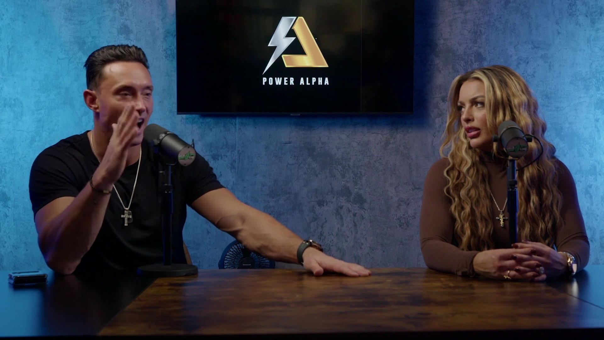x2mate_com-Ep_9_-_Power_Alphas_Podcast___28Mandy_Saccomanno___Sabby_Piscitelli29-281080p29_mp40927.jpg