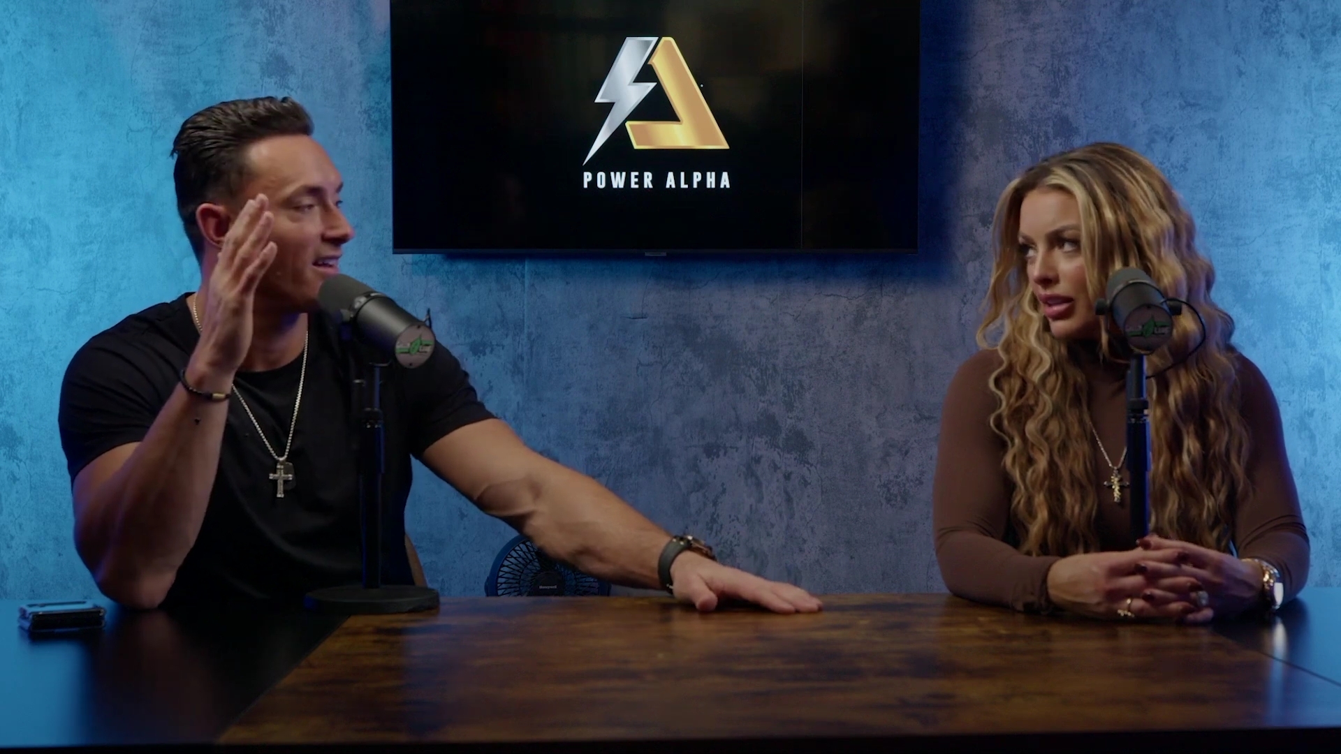 x2mate_com-Ep_9_-_Power_Alphas_Podcast___28Mandy_Saccomanno___Sabby_Piscitelli29-281080p29_mp40928.jpg