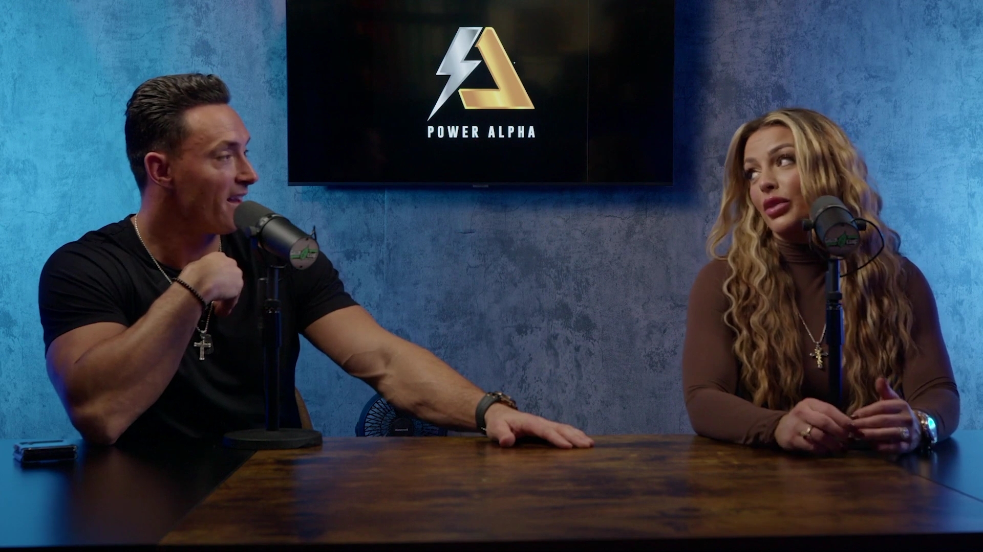 x2mate_com-Ep_9_-_Power_Alphas_Podcast___28Mandy_Saccomanno___Sabby_Piscitelli29-281080p29_mp40931.jpg