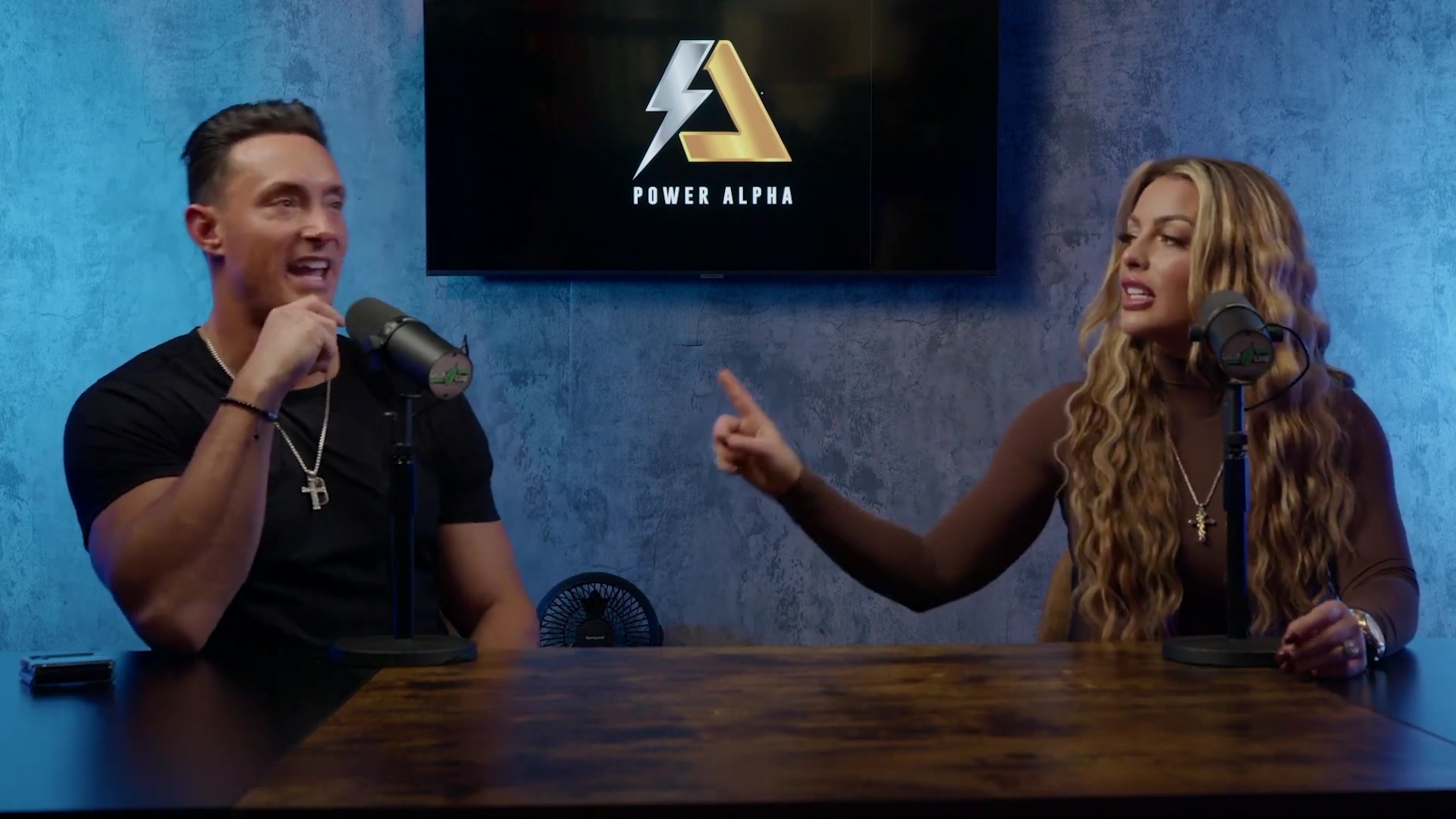 x2mate_com-Ep_9_-_Power_Alphas_Podcast___28Mandy_Saccomanno___Sabby_Piscitelli29-281080p29_mp40939.jpg
