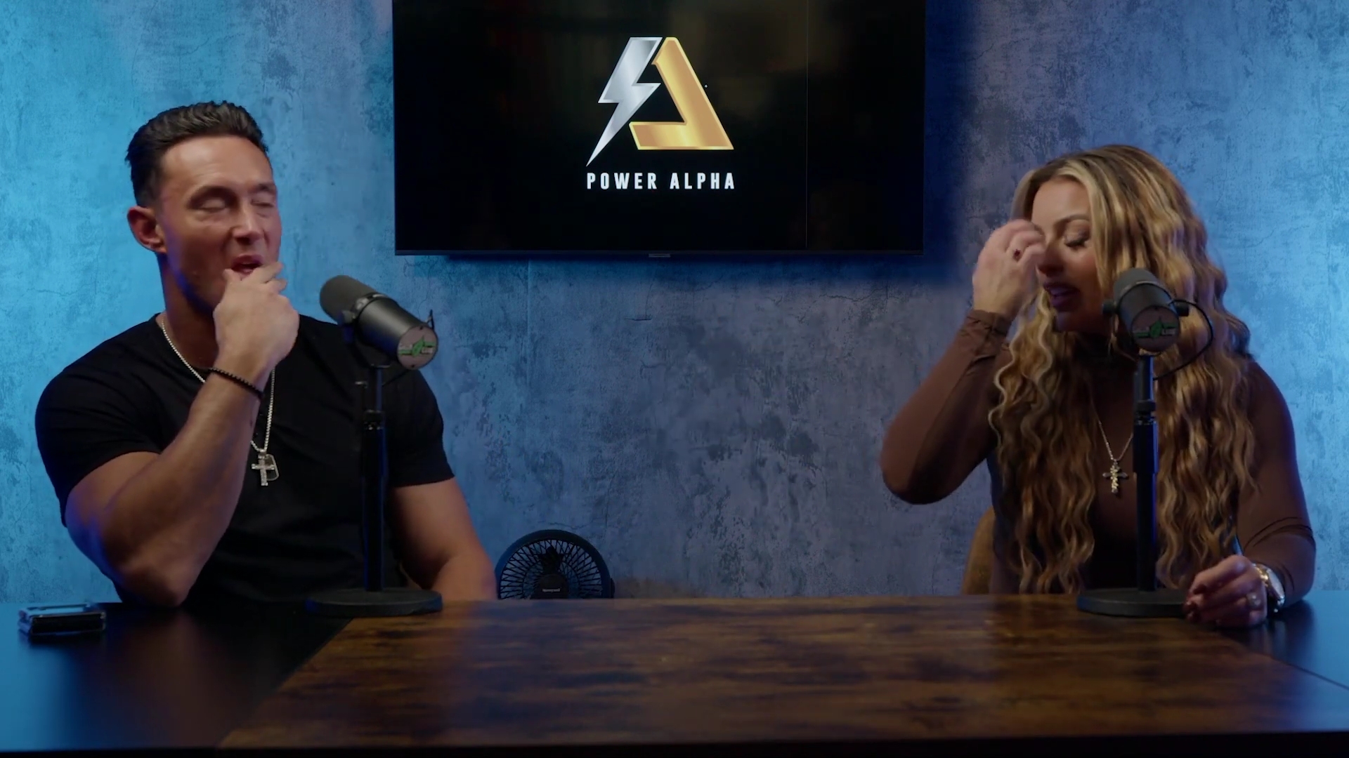 x2mate_com-Ep_9_-_Power_Alphas_Podcast___28Mandy_Saccomanno___Sabby_Piscitelli29-281080p29_mp40941.jpg