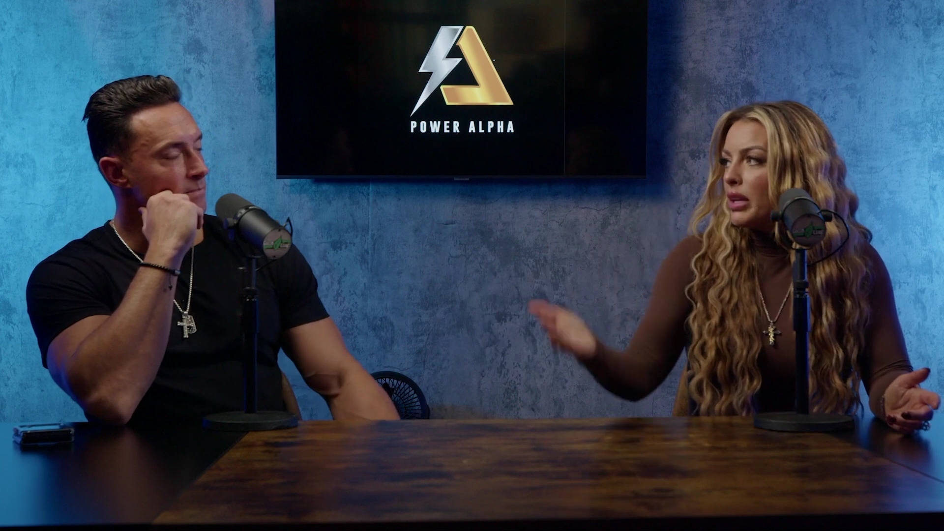 x2mate_com-Ep_9_-_Power_Alphas_Podcast___28Mandy_Saccomanno___Sabby_Piscitelli29-281080p29_mp40961.jpg