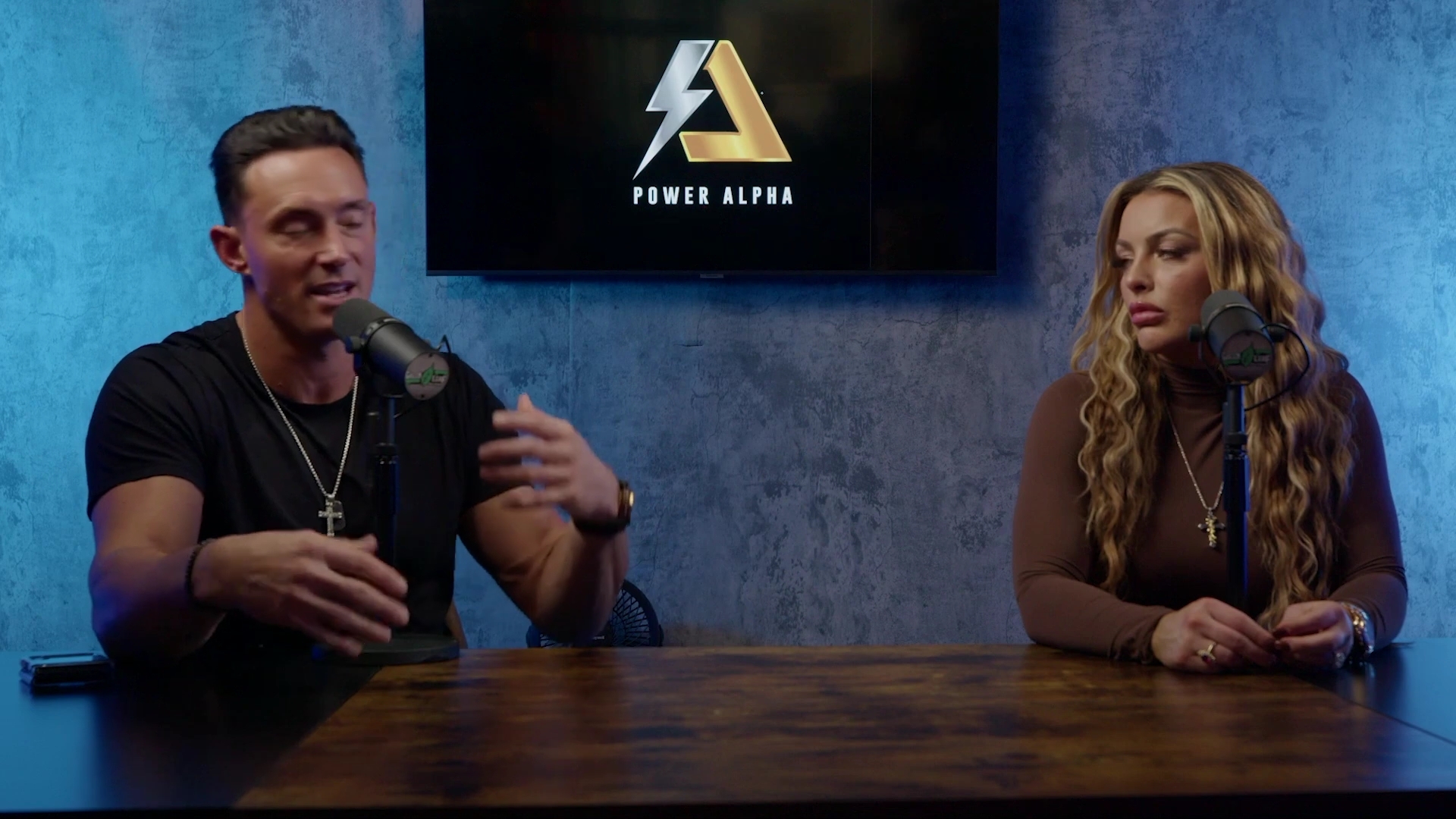 x2mate_com-Ep_9_-_Power_Alphas_Podcast___28Mandy_Saccomanno___Sabby_Piscitelli29-281080p29_mp40990.jpg