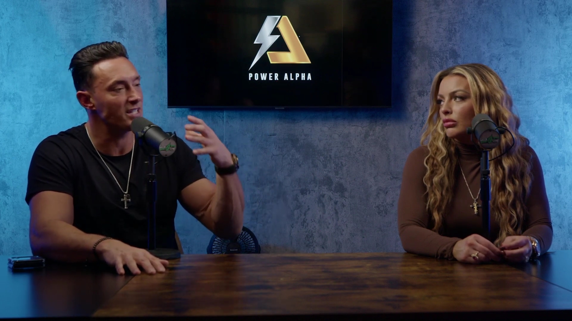 x2mate_com-Ep_9_-_Power_Alphas_Podcast___28Mandy_Saccomanno___Sabby_Piscitelli29-281080p29_mp40993.jpg