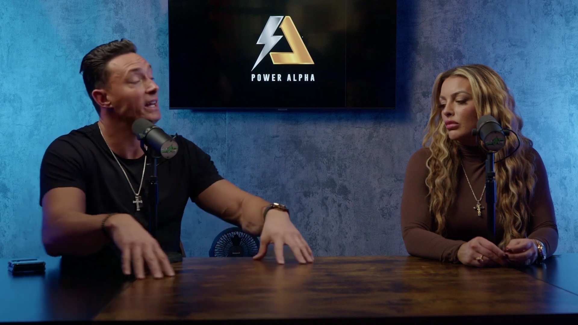 x2mate_com-Ep_9_-_Power_Alphas_Podcast___28Mandy_Saccomanno___Sabby_Piscitelli29-281080p29_mp41000.jpg