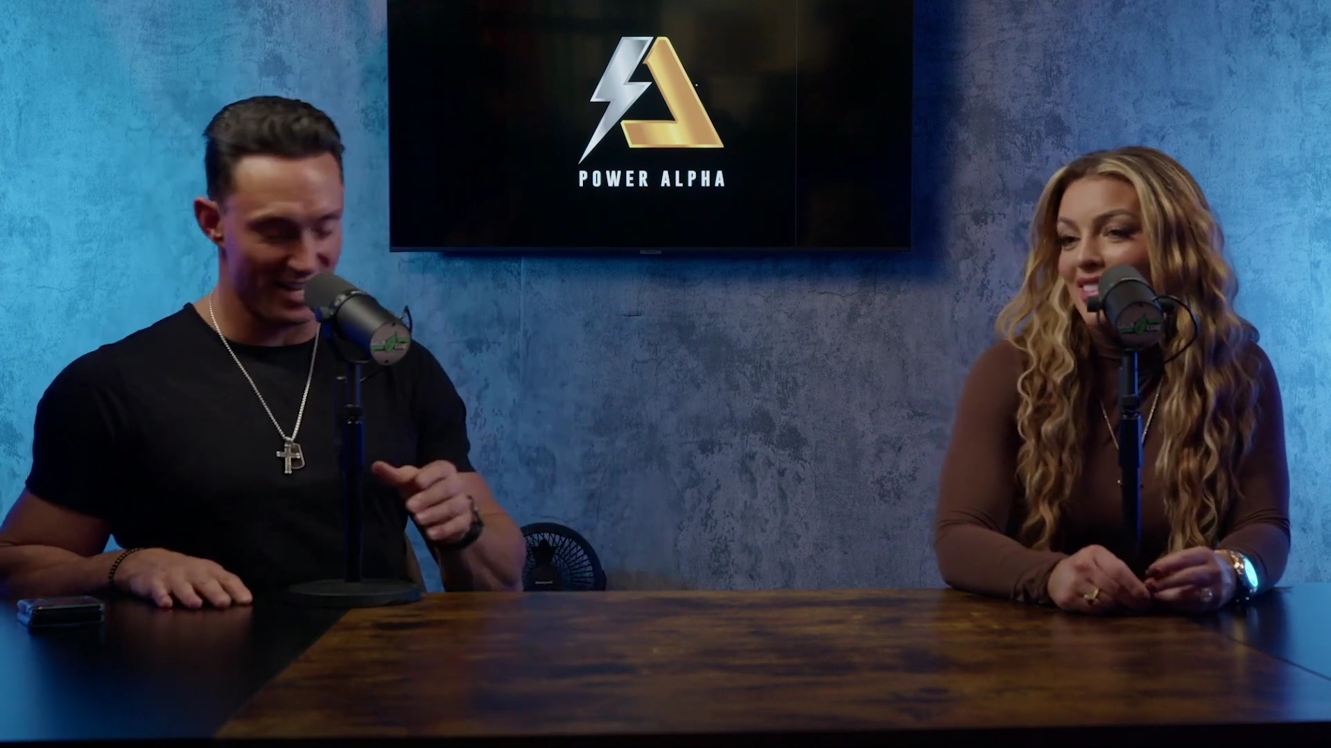 x2mate_com-Ep_9_-_Power_Alphas_Podcast___28Mandy_Saccomanno___Sabby_Piscitelli29-281080p29_mp41009.jpg