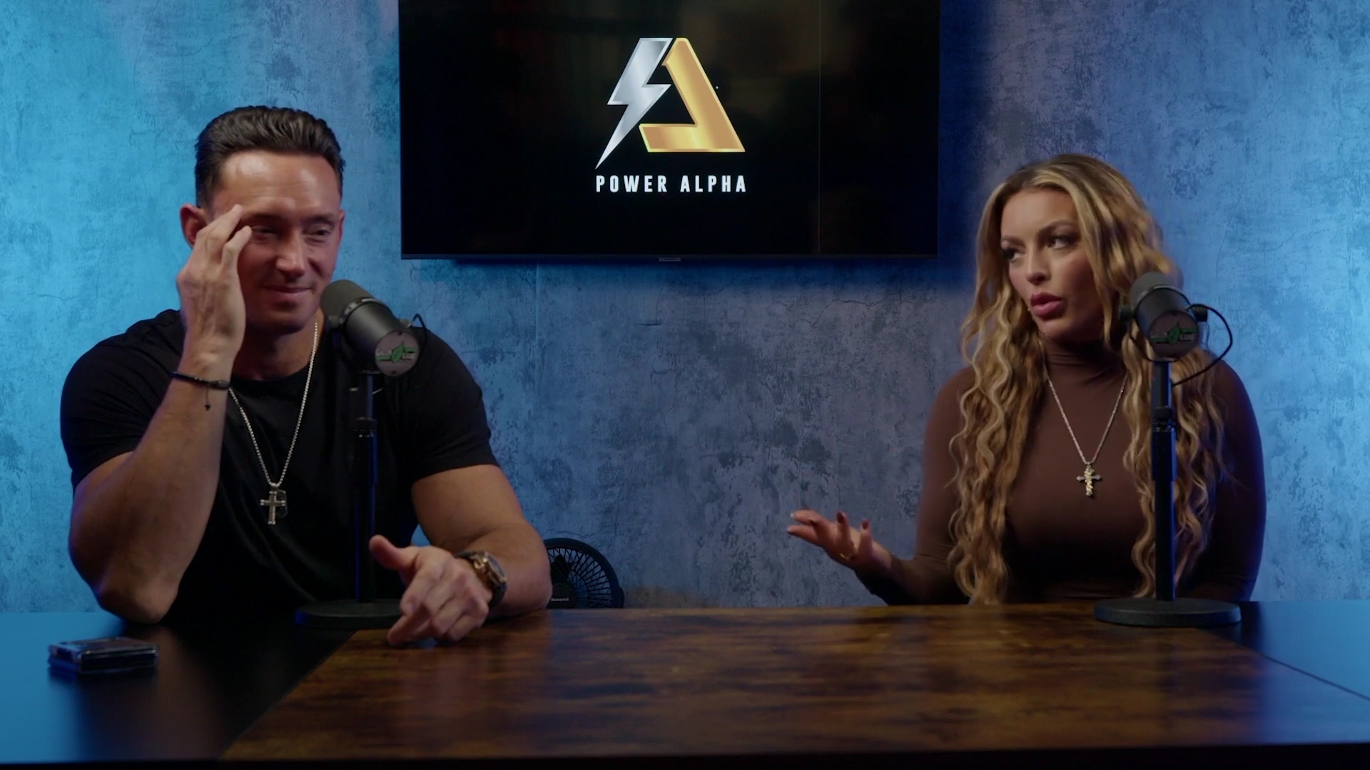 x2mate_com-Ep_9_-_Power_Alphas_Podcast___28Mandy_Saccomanno___Sabby_Piscitelli29-281080p29_mp41024.jpg