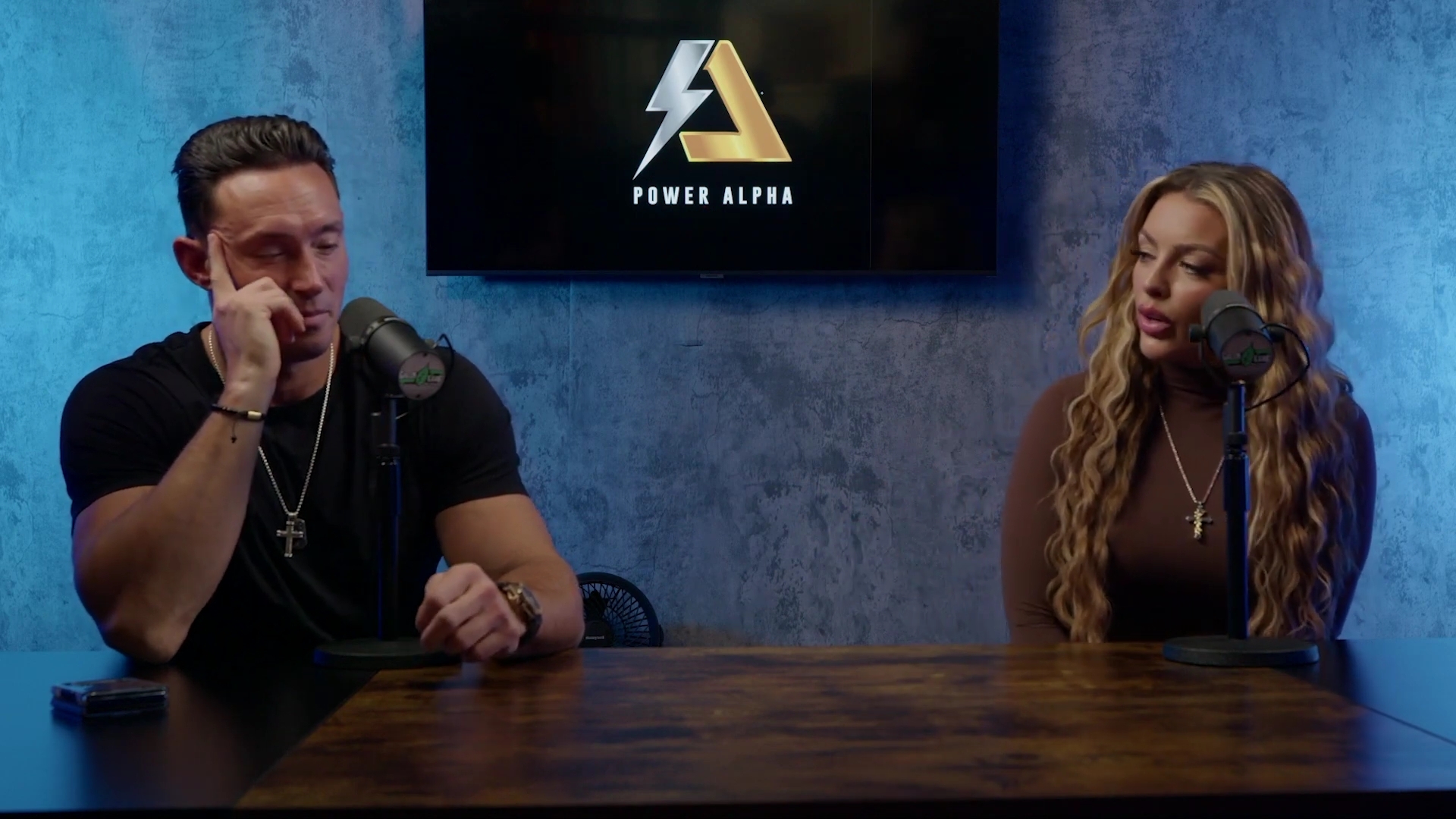 x2mate_com-Ep_9_-_Power_Alphas_Podcast___28Mandy_Saccomanno___Sabby_Piscitelli29-281080p29_mp41027.jpg