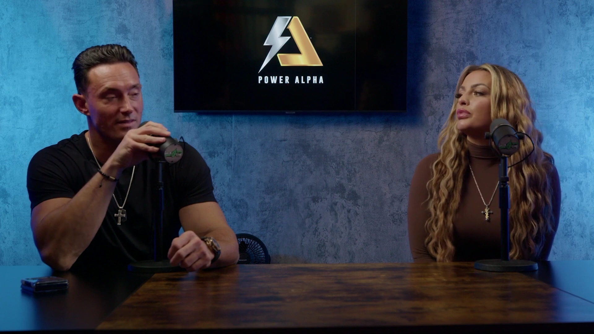 x2mate_com-Ep_9_-_Power_Alphas_Podcast___28Mandy_Saccomanno___Sabby_Piscitelli29-281080p29_mp41029.jpg