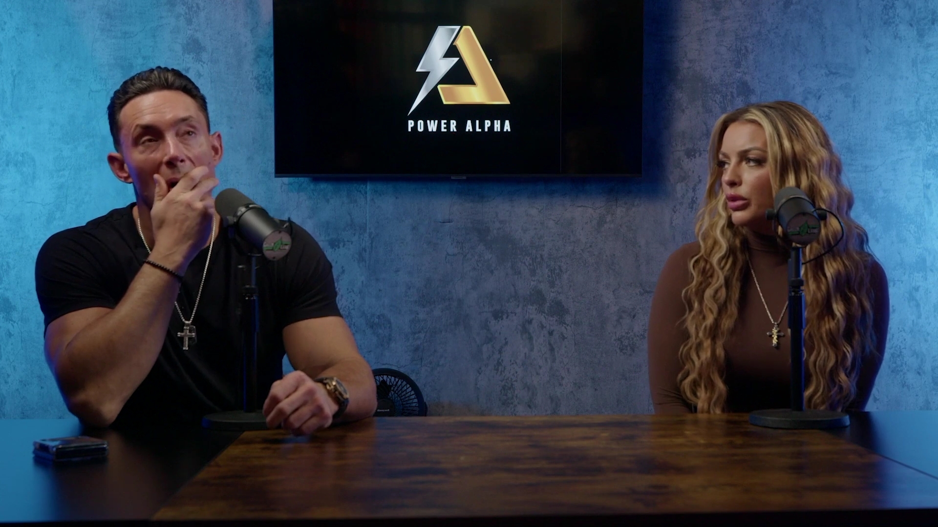x2mate_com-Ep_9_-_Power_Alphas_Podcast___28Mandy_Saccomanno___Sabby_Piscitelli29-281080p29_mp41034.jpg