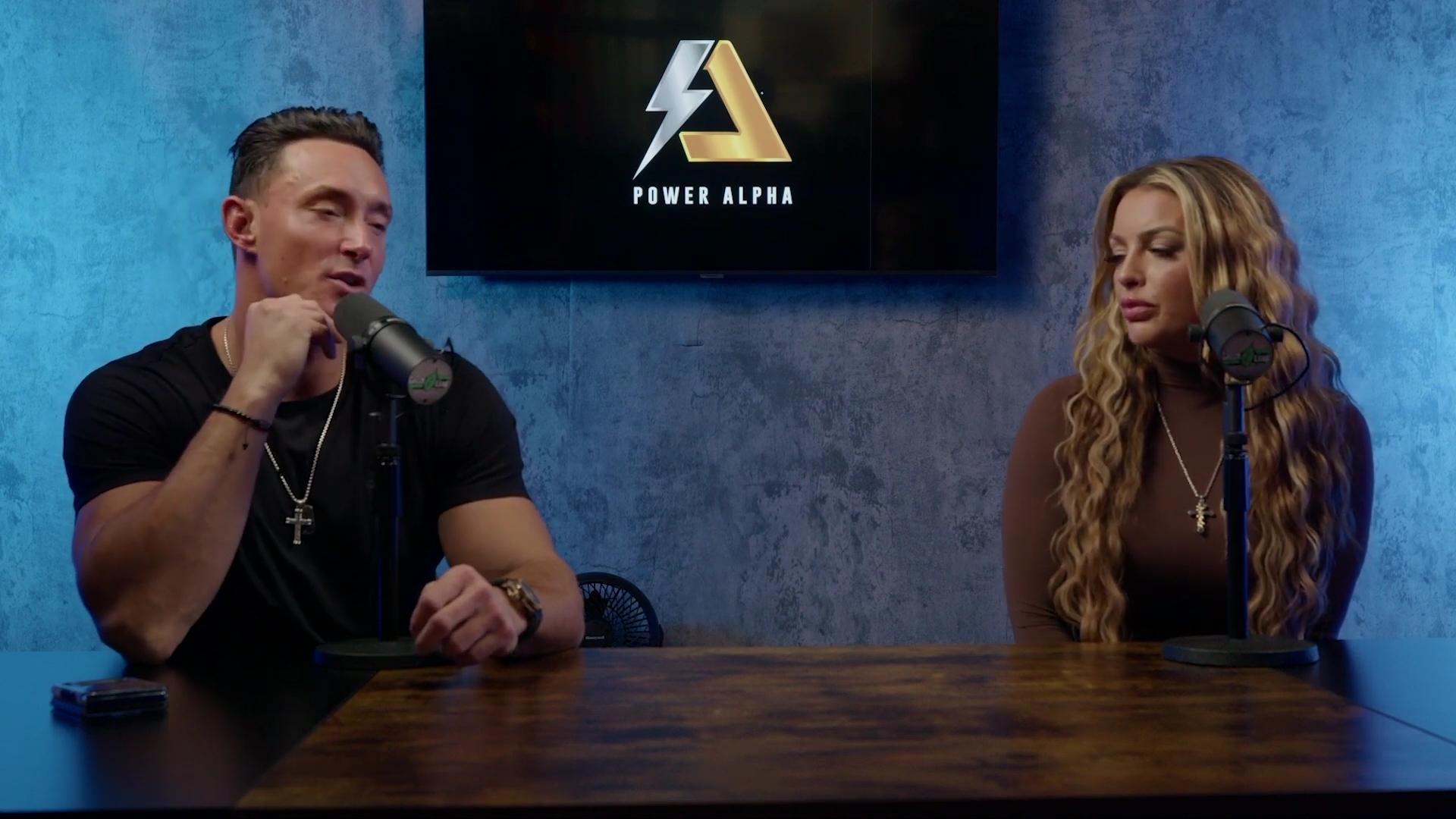 x2mate_com-Ep_9_-_Power_Alphas_Podcast___28Mandy_Saccomanno___Sabby_Piscitelli29-281080p29_mp41037.jpg
