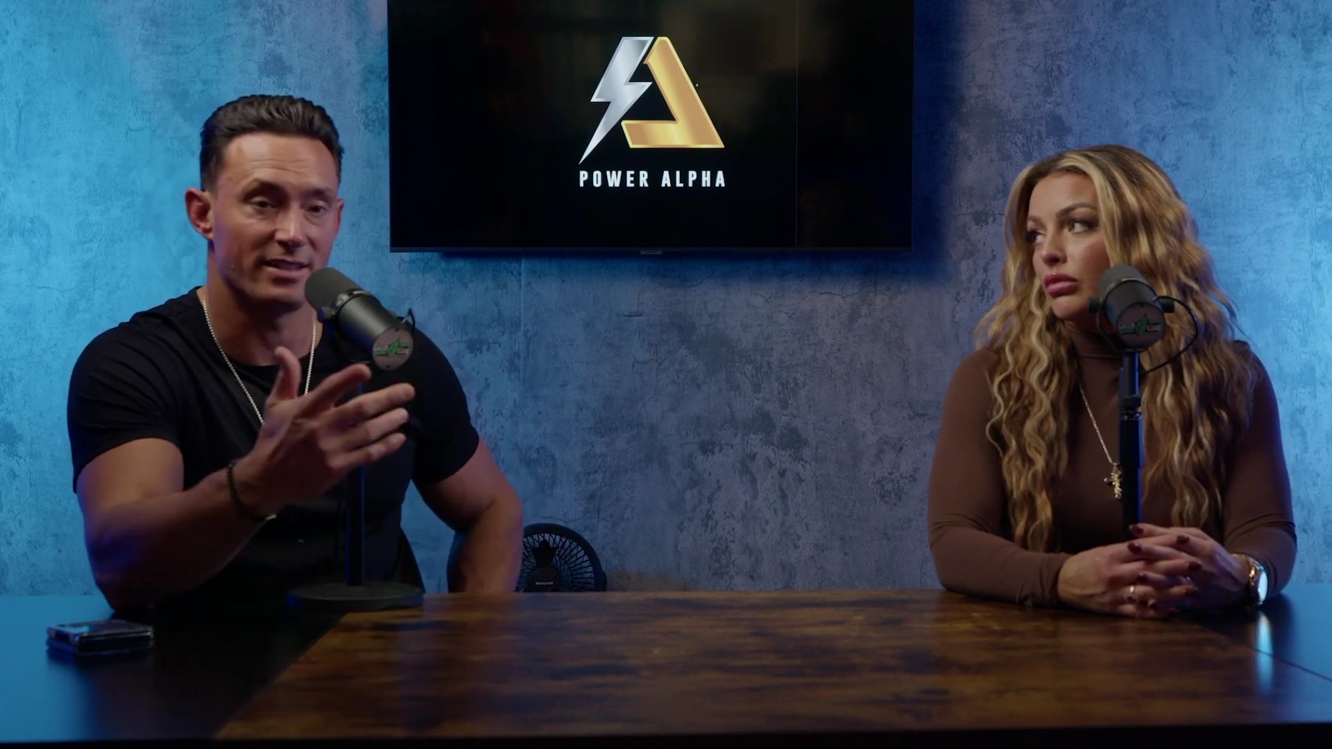x2mate_com-Ep_9_-_Power_Alphas_Podcast___28Mandy_Saccomanno___Sabby_Piscitelli29-281080p29_mp41113.jpg