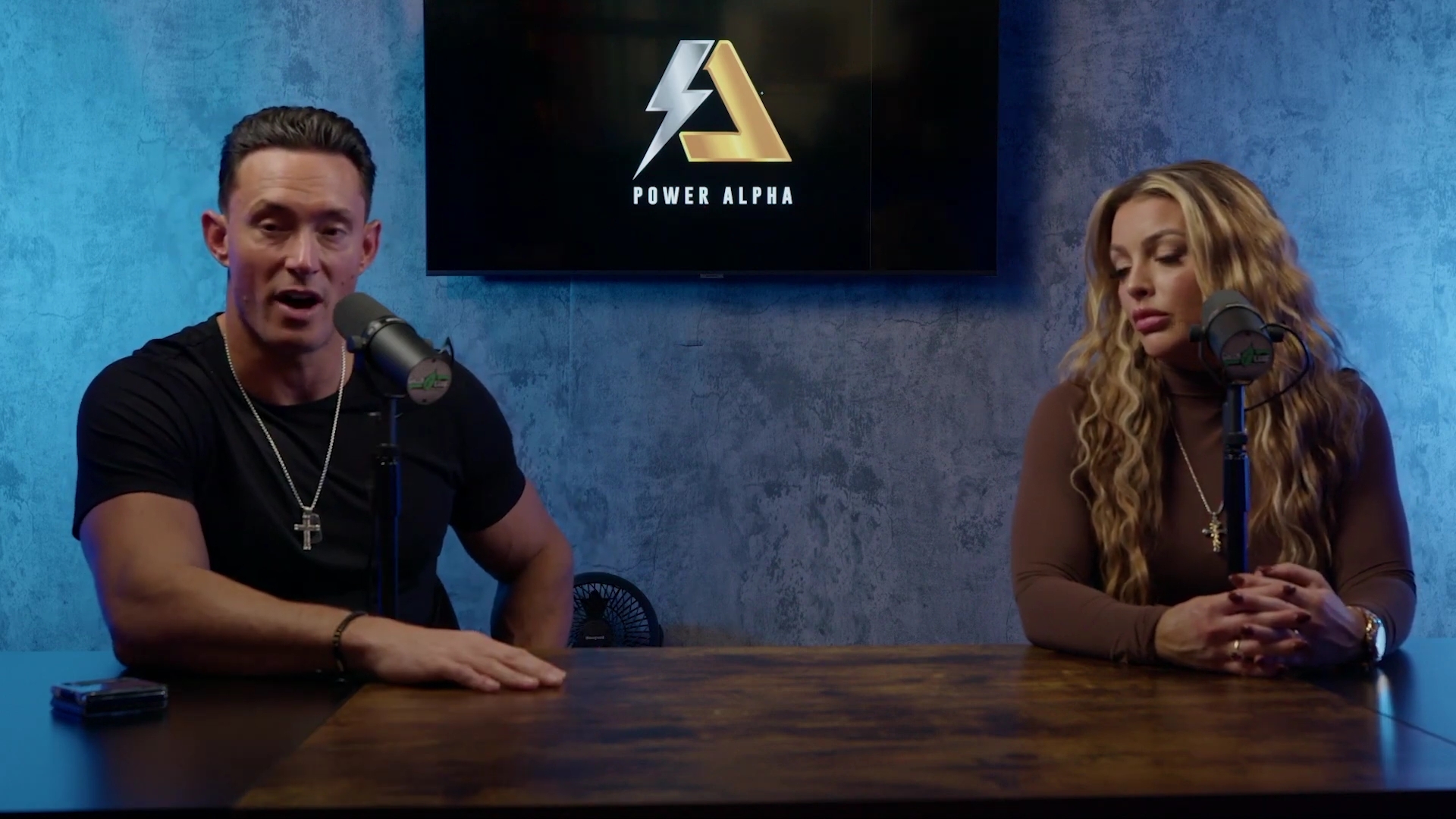 x2mate_com-Ep_9_-_Power_Alphas_Podcast___28Mandy_Saccomanno___Sabby_Piscitelli29-281080p29_mp41116.jpg