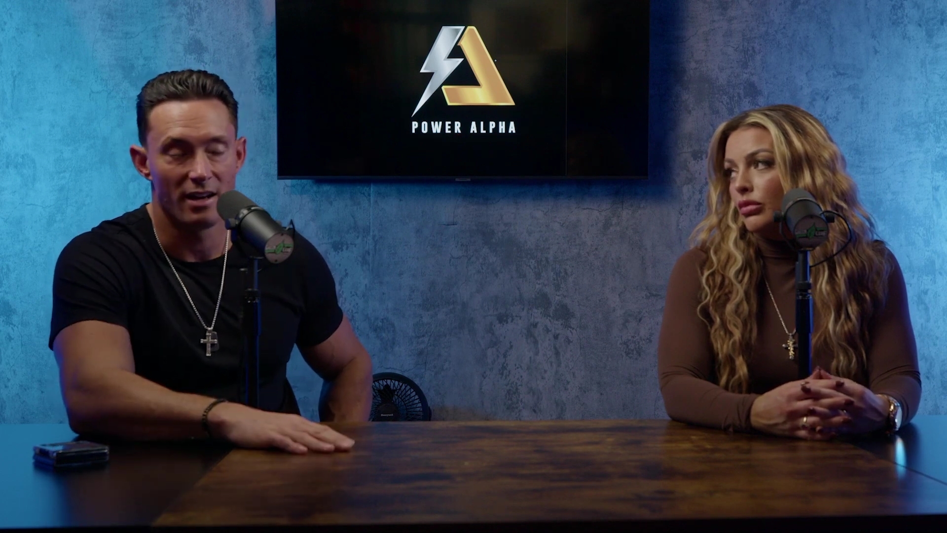 x2mate_com-Ep_9_-_Power_Alphas_Podcast___28Mandy_Saccomanno___Sabby_Piscitelli29-281080p29_mp41118.jpg