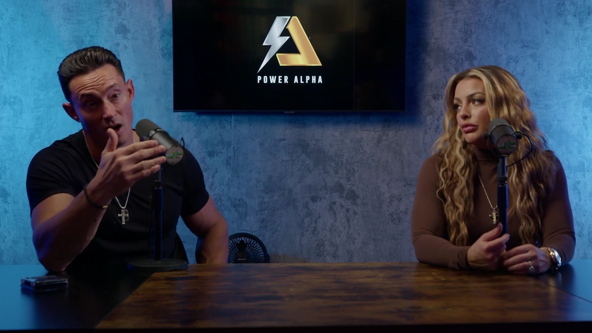 x2mate_com-Ep_9_-_Power_Alphas_Podcast___28Mandy_Saccomanno___Sabby_Piscitelli29-281080p29_mp41125.jpg