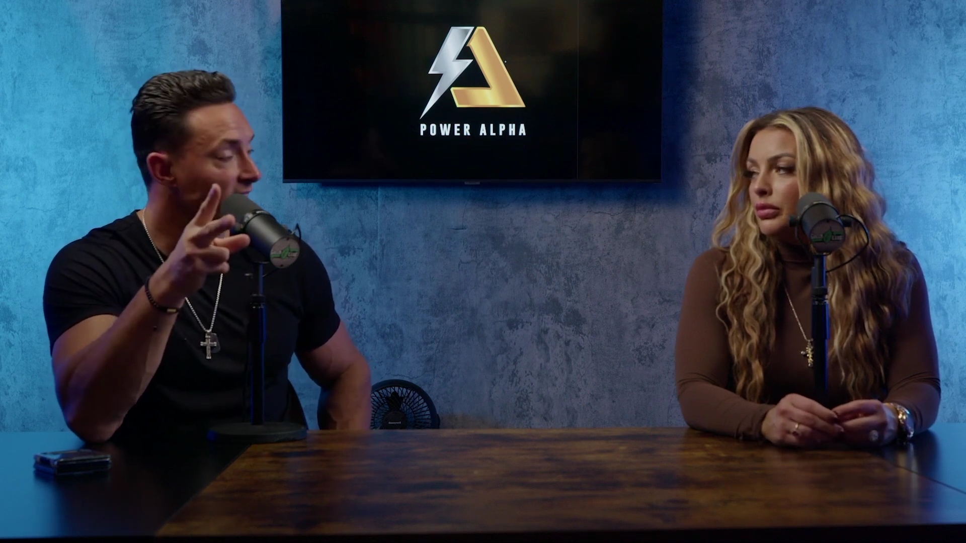 x2mate_com-Ep_9_-_Power_Alphas_Podcast___28Mandy_Saccomanno___Sabby_Piscitelli29-281080p29_mp41140.jpg