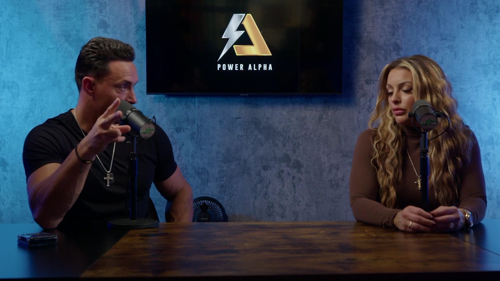 x2mate_com-Ep_9_-_Power_Alphas_Podcast___28Mandy_Saccomanno___Sabby_Piscitelli29-281080p29_mp41141.jpg