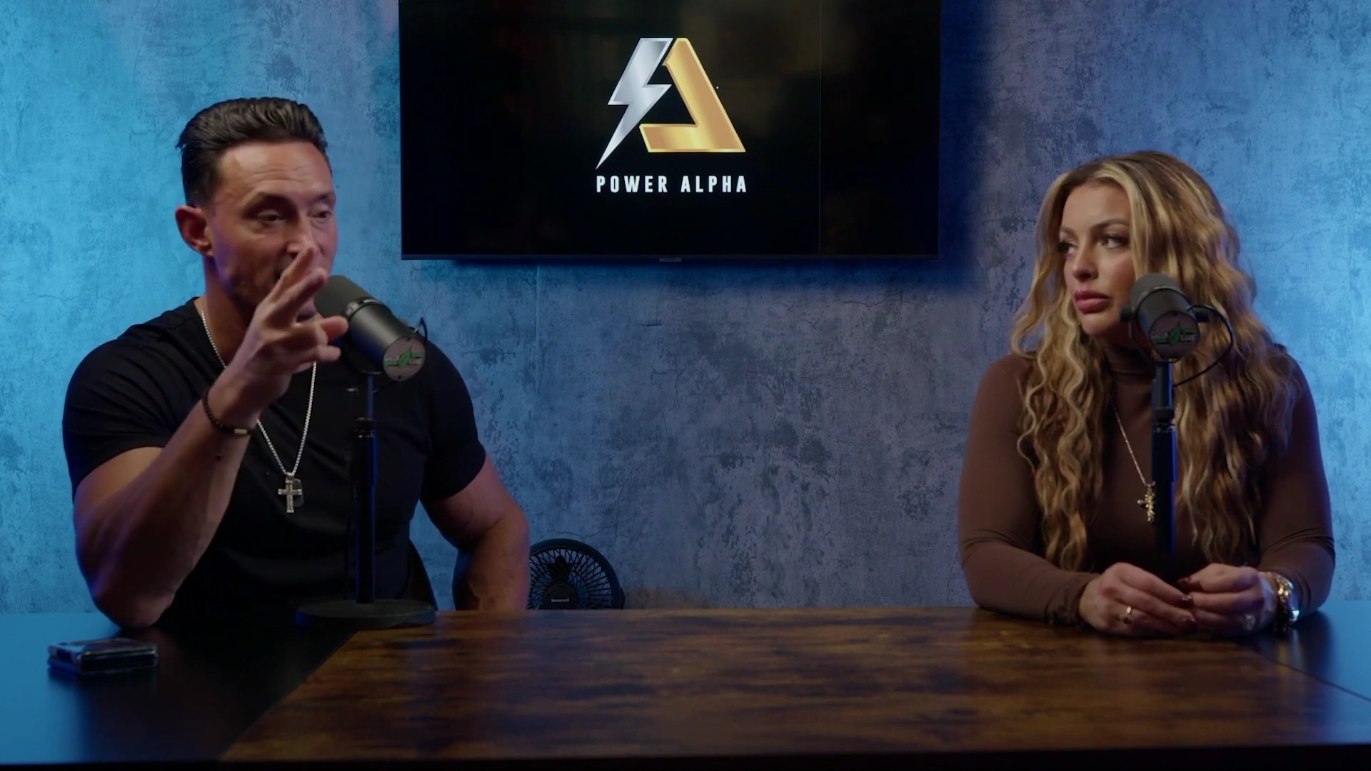 x2mate_com-Ep_9_-_Power_Alphas_Podcast___28Mandy_Saccomanno___Sabby_Piscitelli29-281080p29_mp41142.jpg