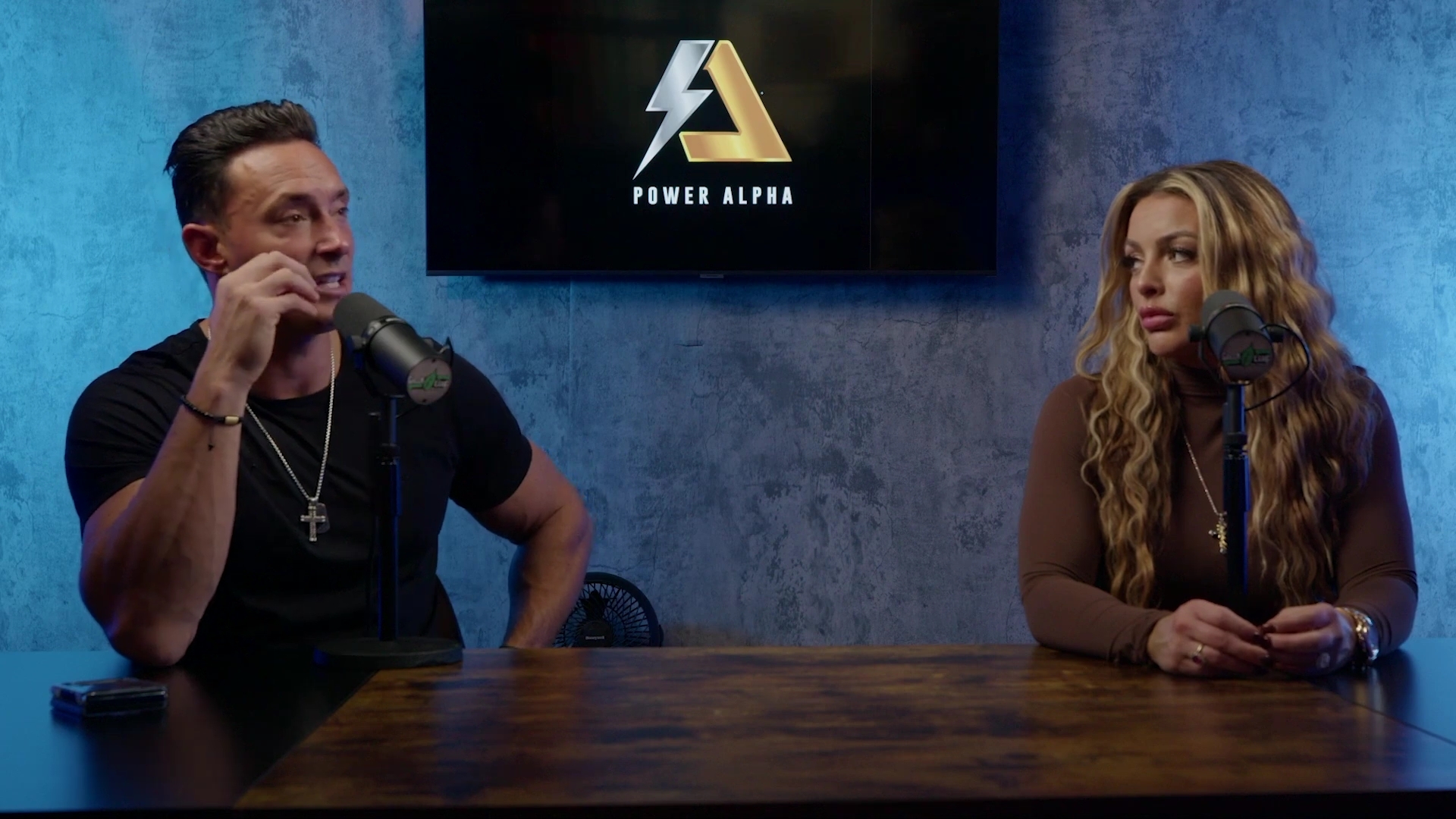 x2mate_com-Ep_9_-_Power_Alphas_Podcast___28Mandy_Saccomanno___Sabby_Piscitelli29-281080p29_mp41146.jpg
